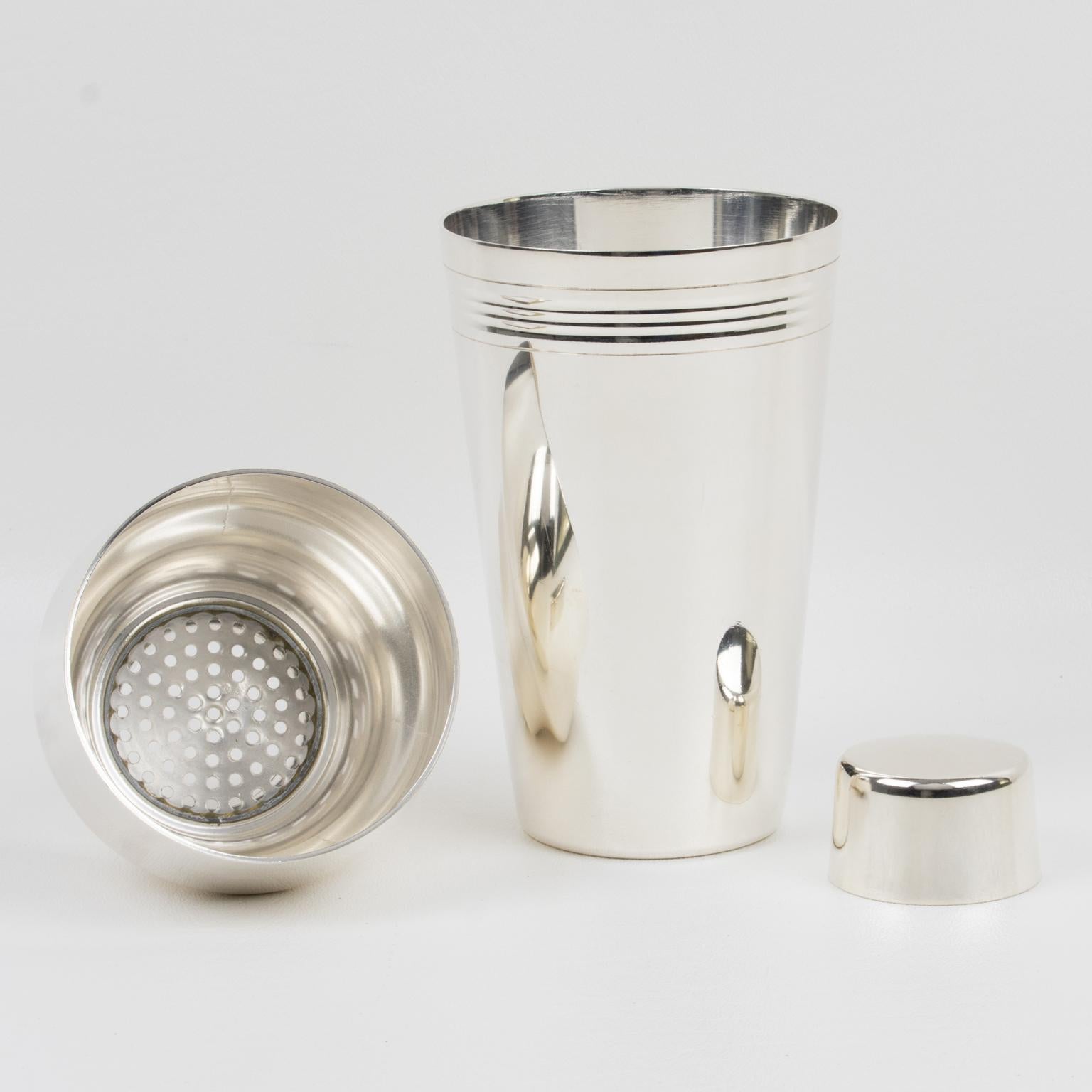 French Art Deco Silver Plate Cocktail Shaker by Alois Straszak for Le Crabe In Good Condition In Atlanta, GA