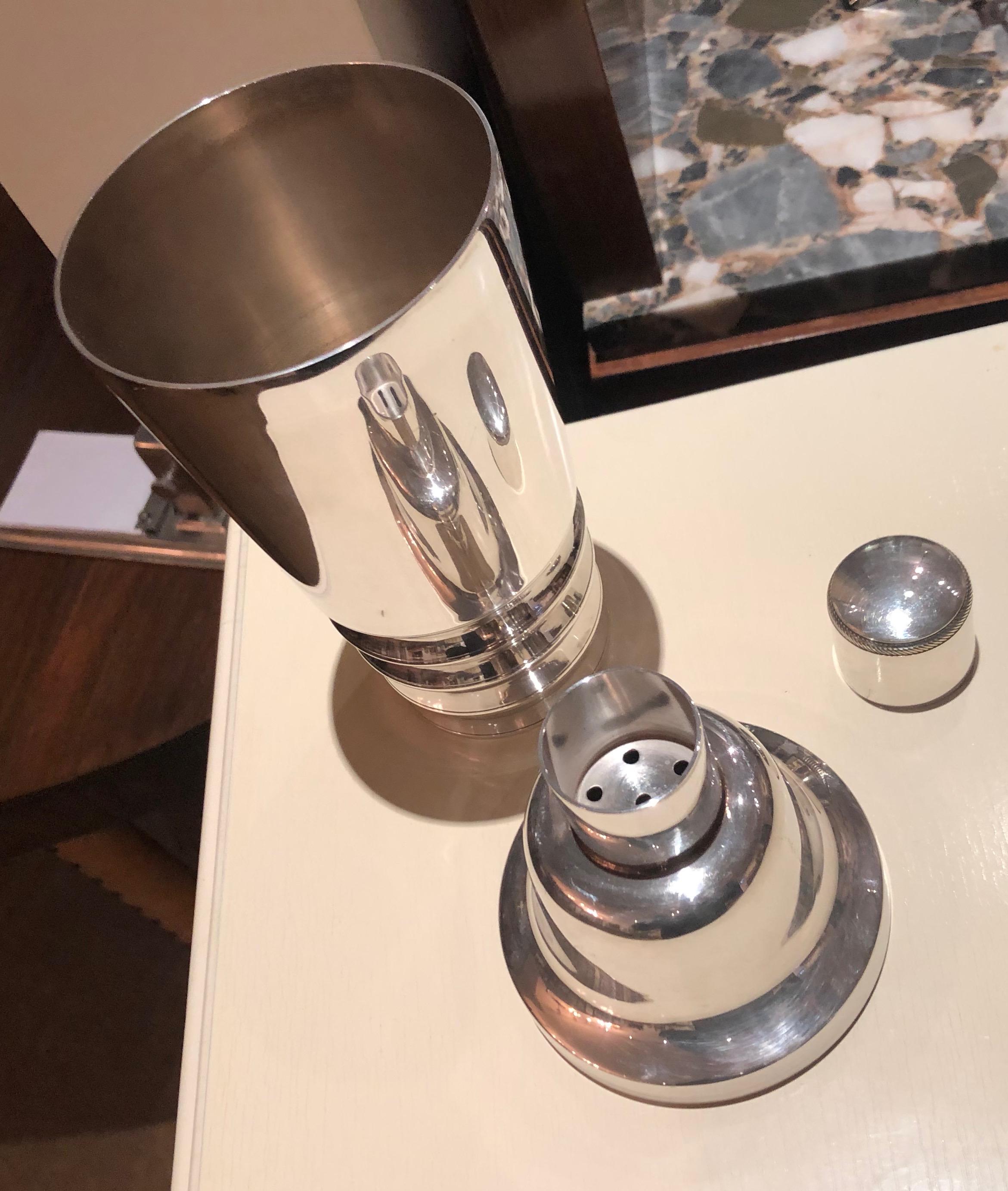 French Art Deco Silver Plate Cocktail Shaker In Good Condition In Oakland, CA