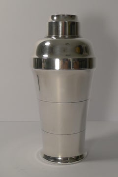 Shaker à cocktail en métal argenté Art Déco français par St Médard, Paris