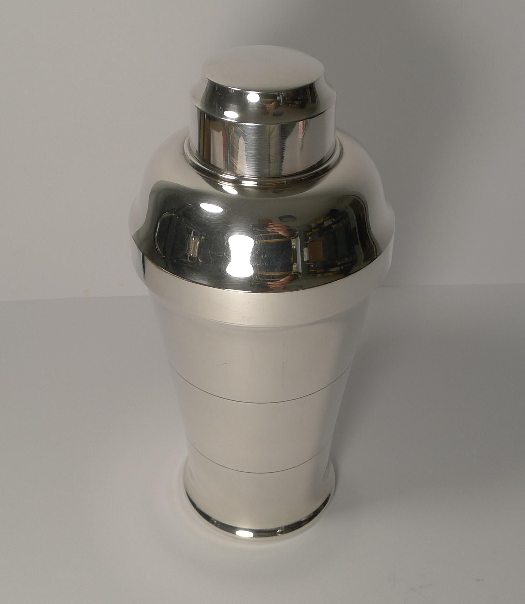 French Art Deco Silver Plated Cocktail Shaker by St Médard, Paris 1