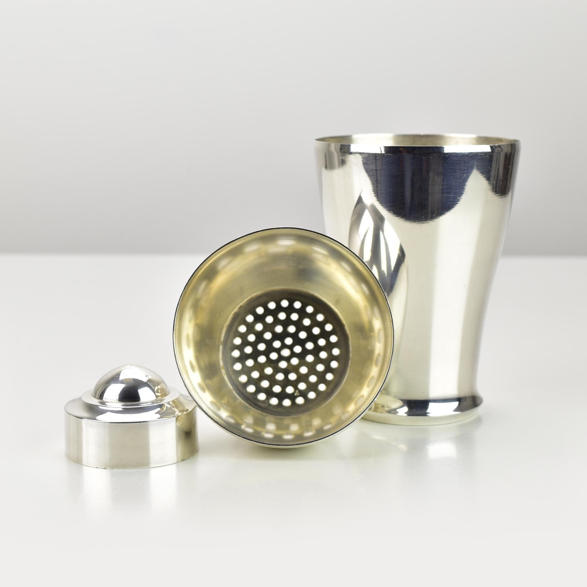 French Art Deco Silver Plated Cocktail Shaker c.1930 by St Medard Paris For Sale 1