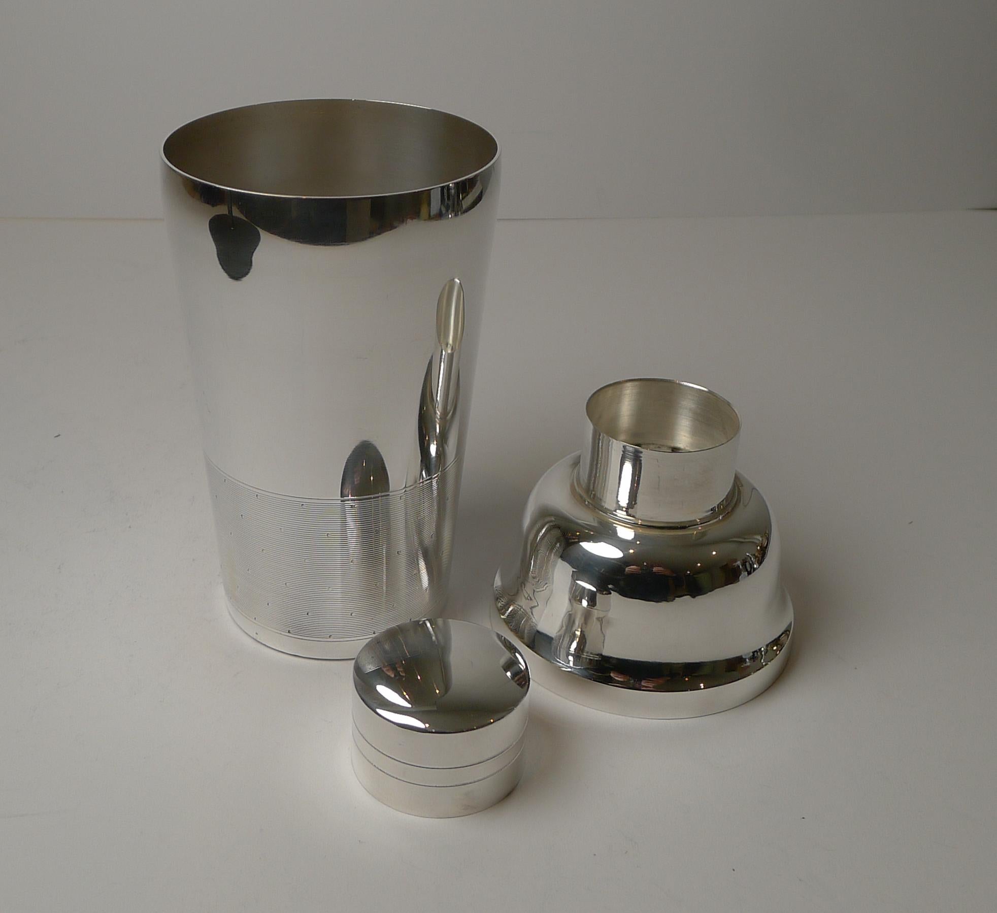 Mid-20th Century French Art Deco Silver Plated Cocktail Shaker, c.1930