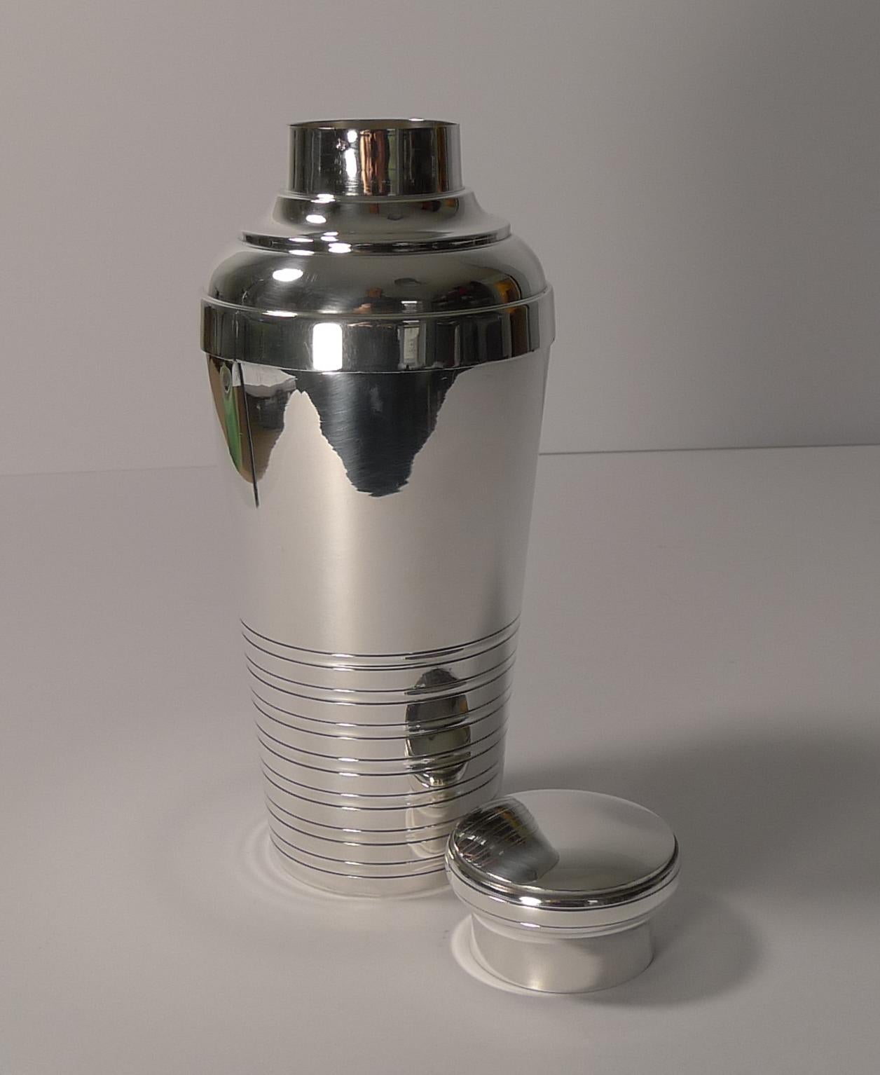 French Art Deco Silver Plated Cocktail Shaker, circa 1930 1