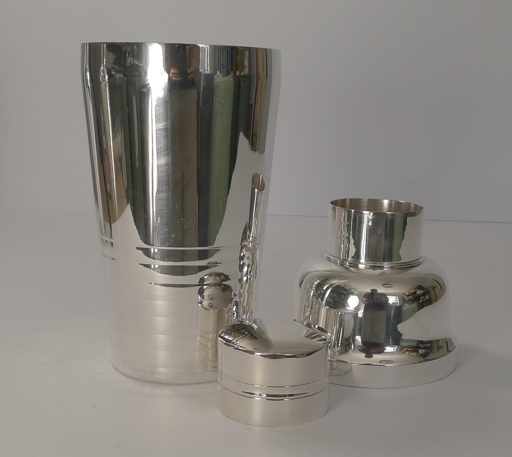 French Art Deco Silver Plated Cocktail Shaker, circa 1930 2