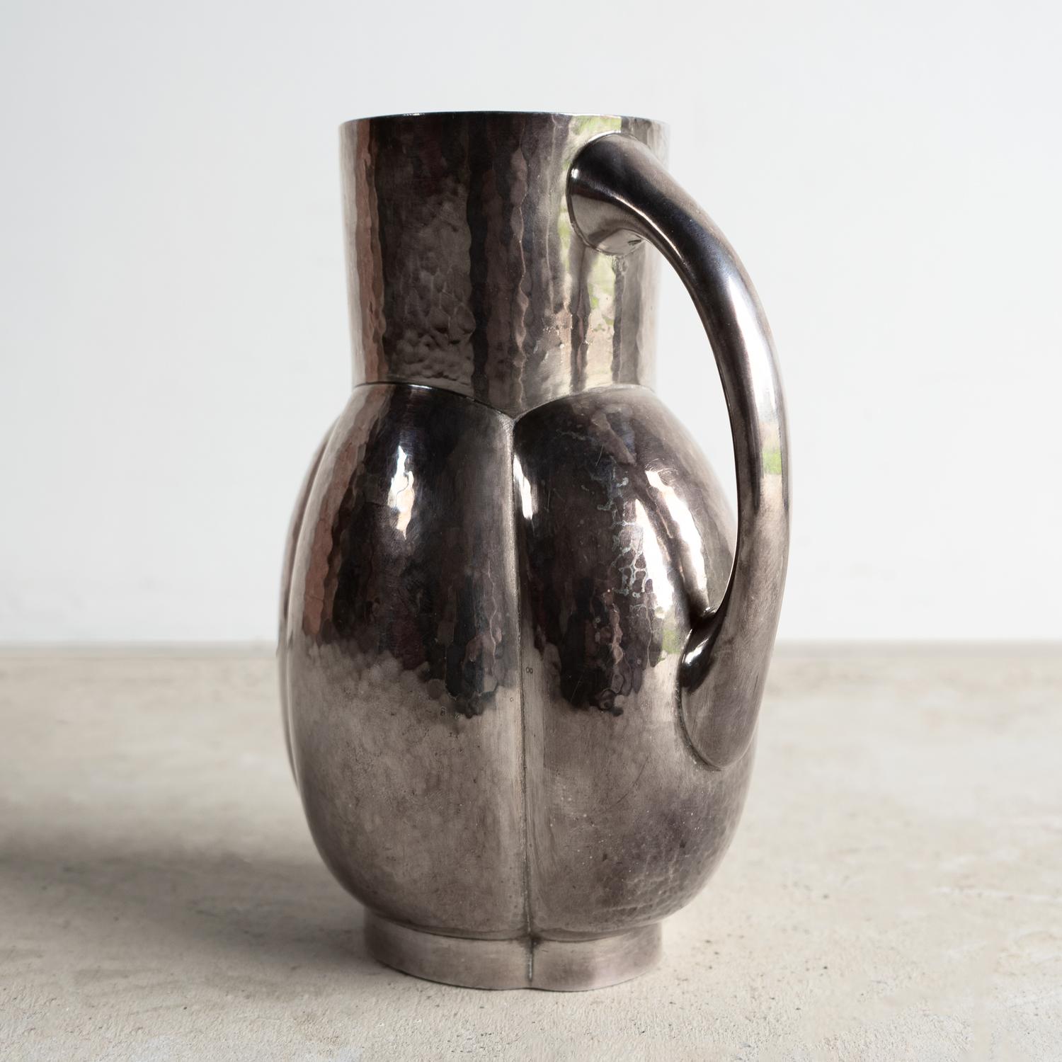 Französischer versilberter Art-Déco-Krug 'Melone' von Fjerdingstad für Christofle, 1930er Jahre (Mitte des 20. Jahrhunderts) im Angebot