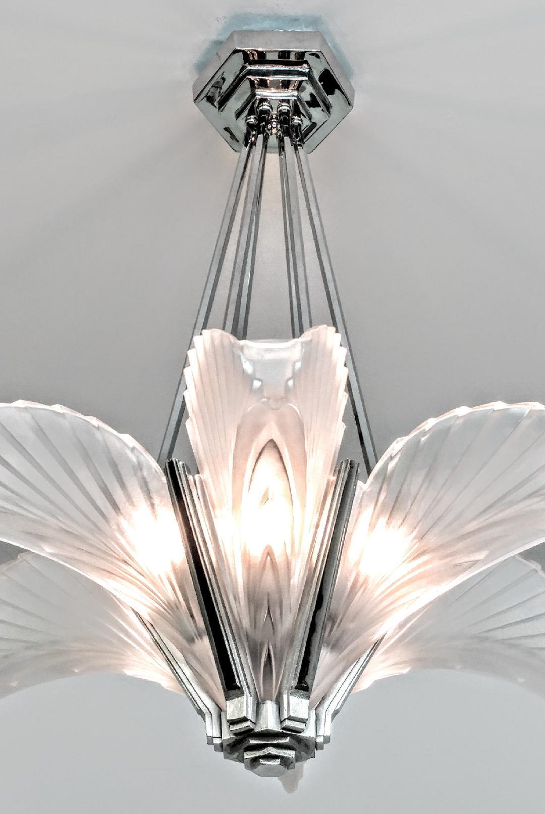 Bronze French Art Deco Feather Chandelier For Sale