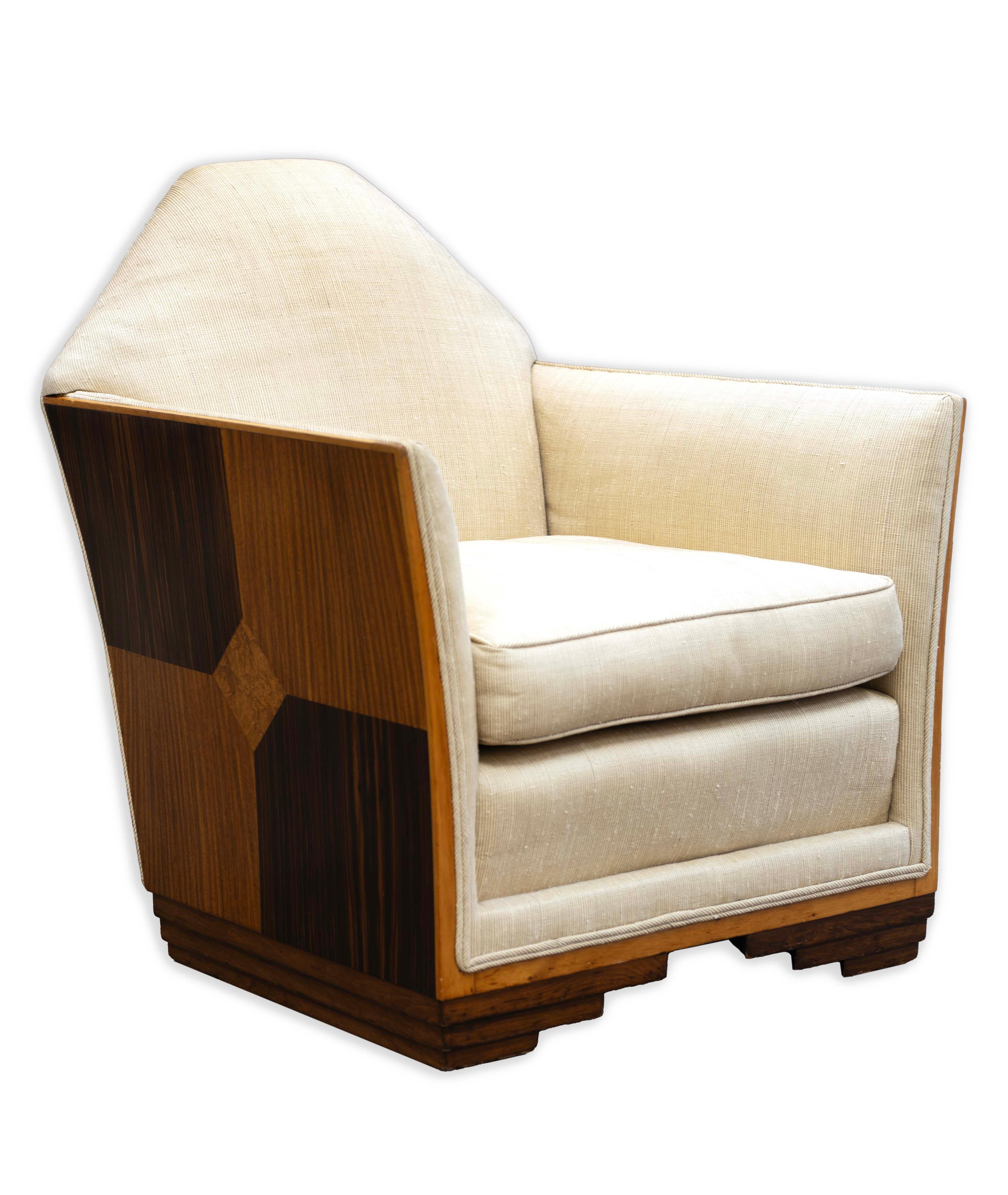 French Art Deco Skyscraper Style Geometric Design Arm Lounge Tub Chair Vintage In Good Condition In Keego Harbor, MI