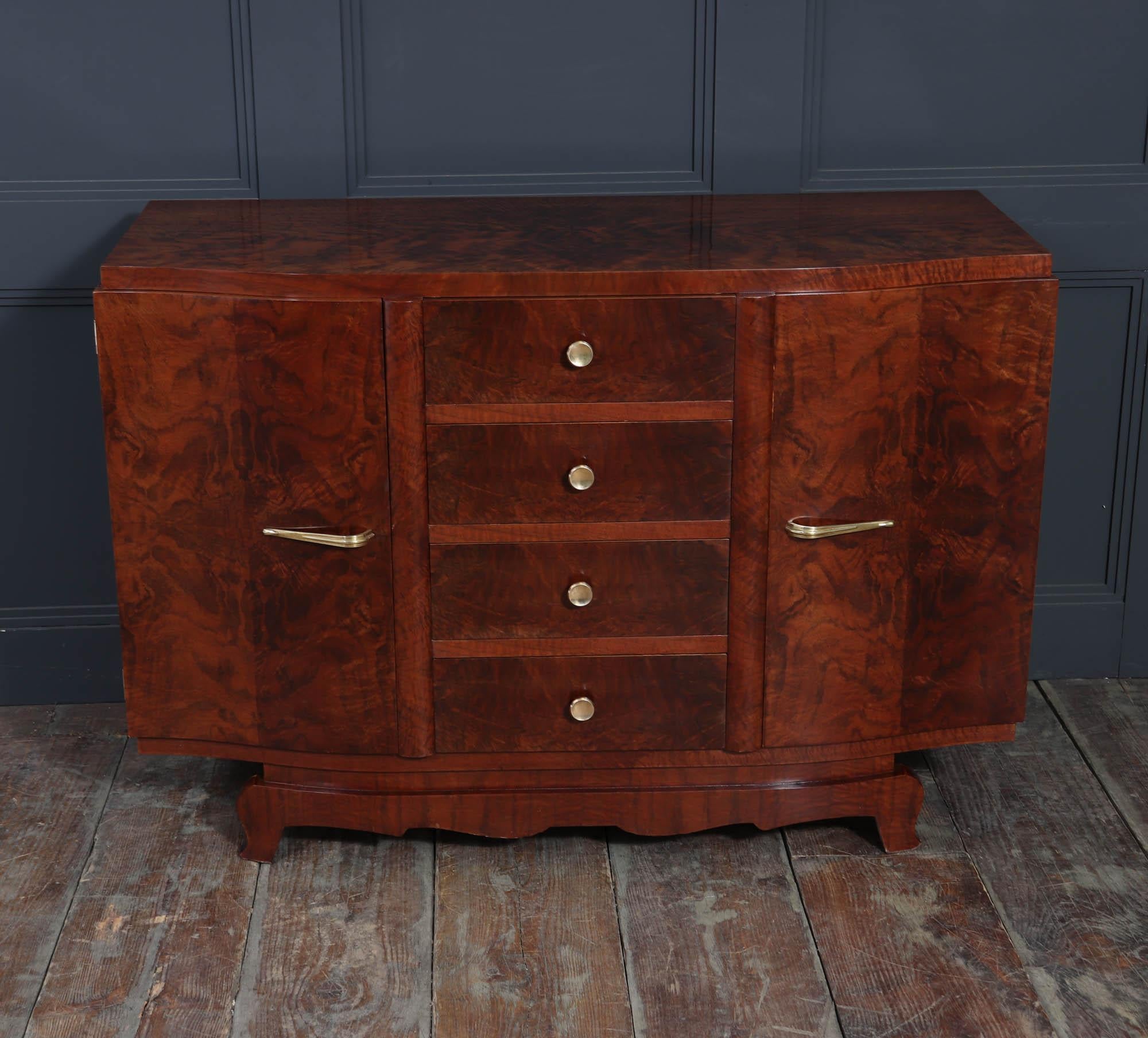 Piccola credenza francese Art Déco in noce In condizioni buone in vendita a Paddock Wood Tonbridge, GB