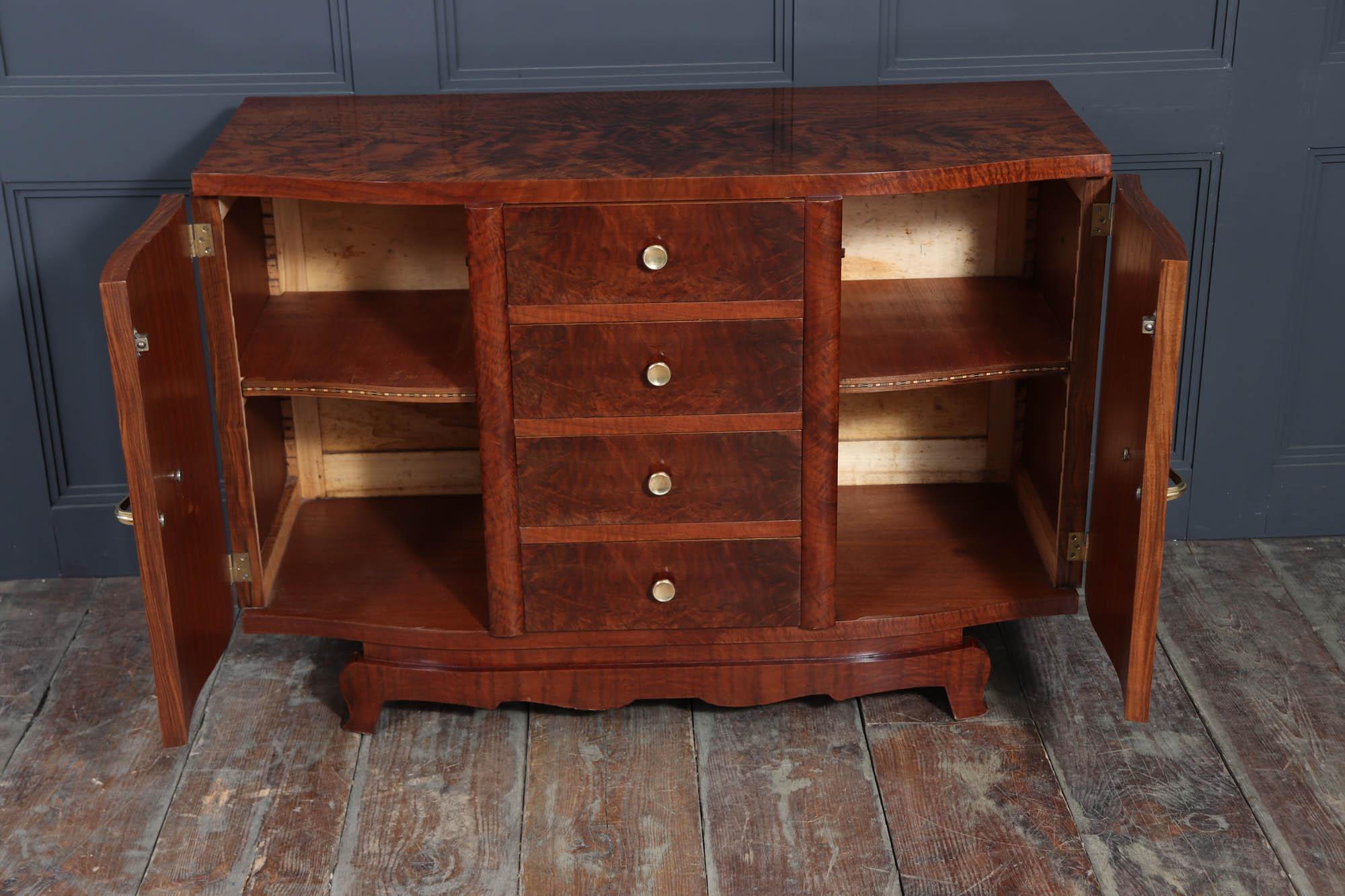 Piccola credenza francese Art Déco in noce in vendita 3