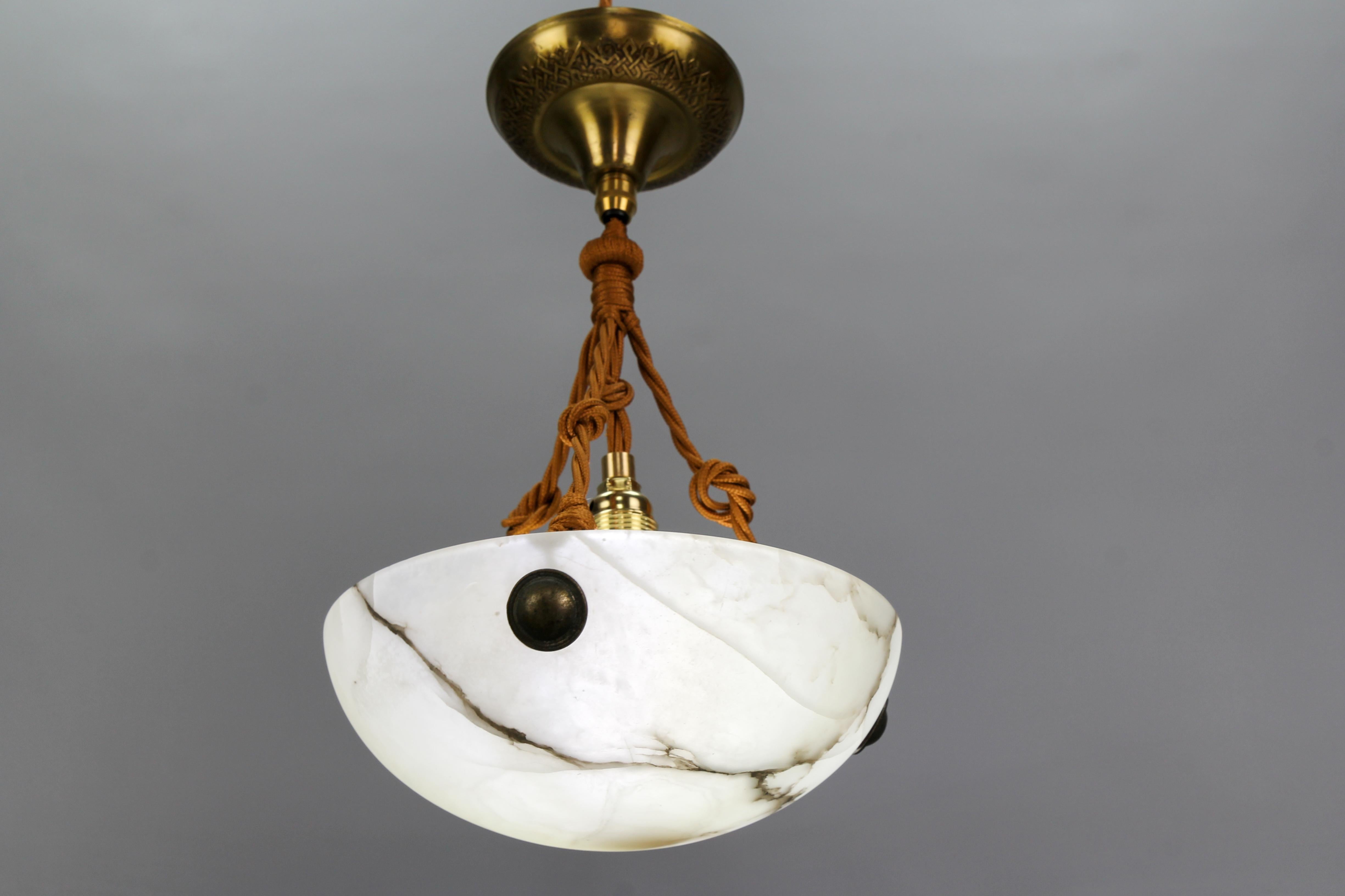 Mid-20th Century French Art Deco Small White and Black Alabaster Pendant Light Fixture, 1930s