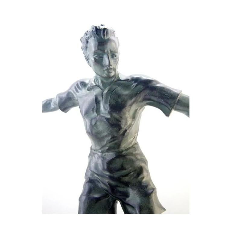 French Art Deco Soccer or Football Player Sculpture, 1930 In Excellent Condition For Sale In Saint-Amans-des-Cots, FR