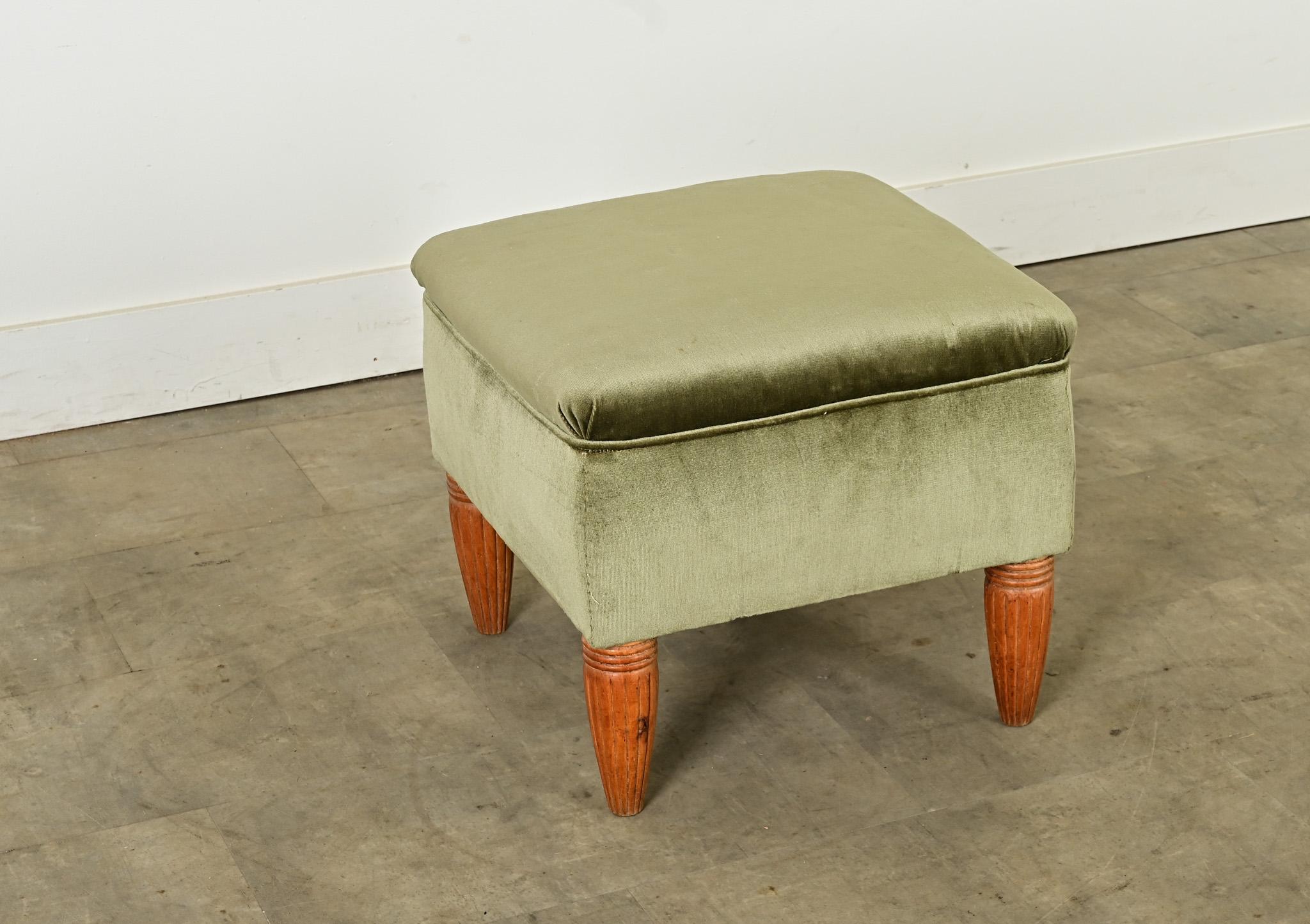 Sculpté Tabouret carré Art Déco en vente