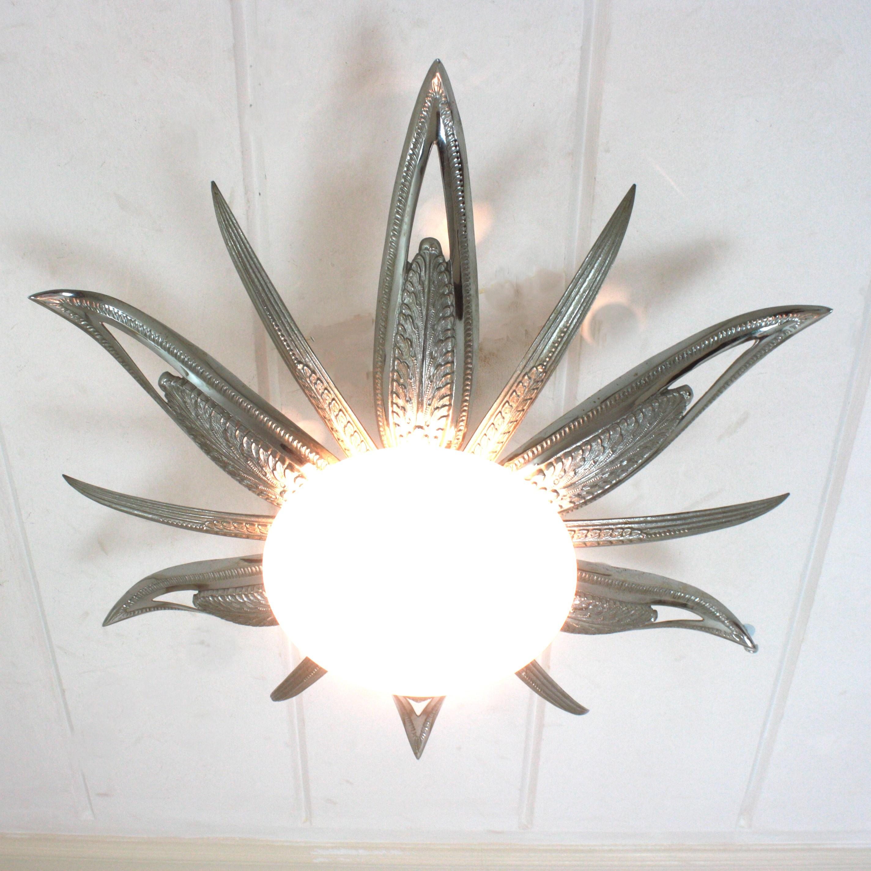 Französische Einbaubeleuchtung im Art déco-Stil mit Sternschliff-Sonnenschliff, versilberte Bronze und Milchglas im Angebot 8