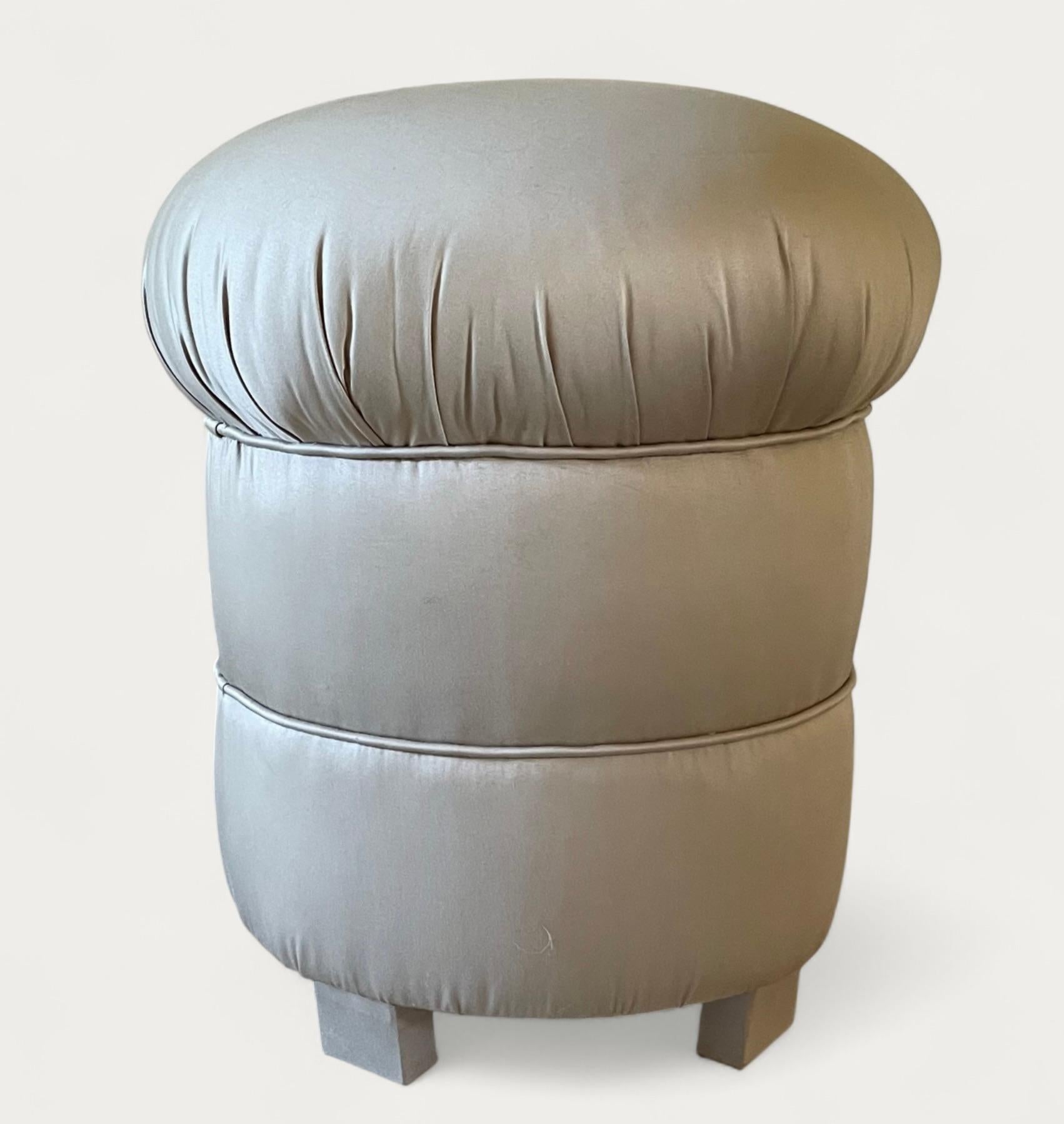Französischer Art Deco Hocker im Zustand „Gut“ im Angebot in CA, CA