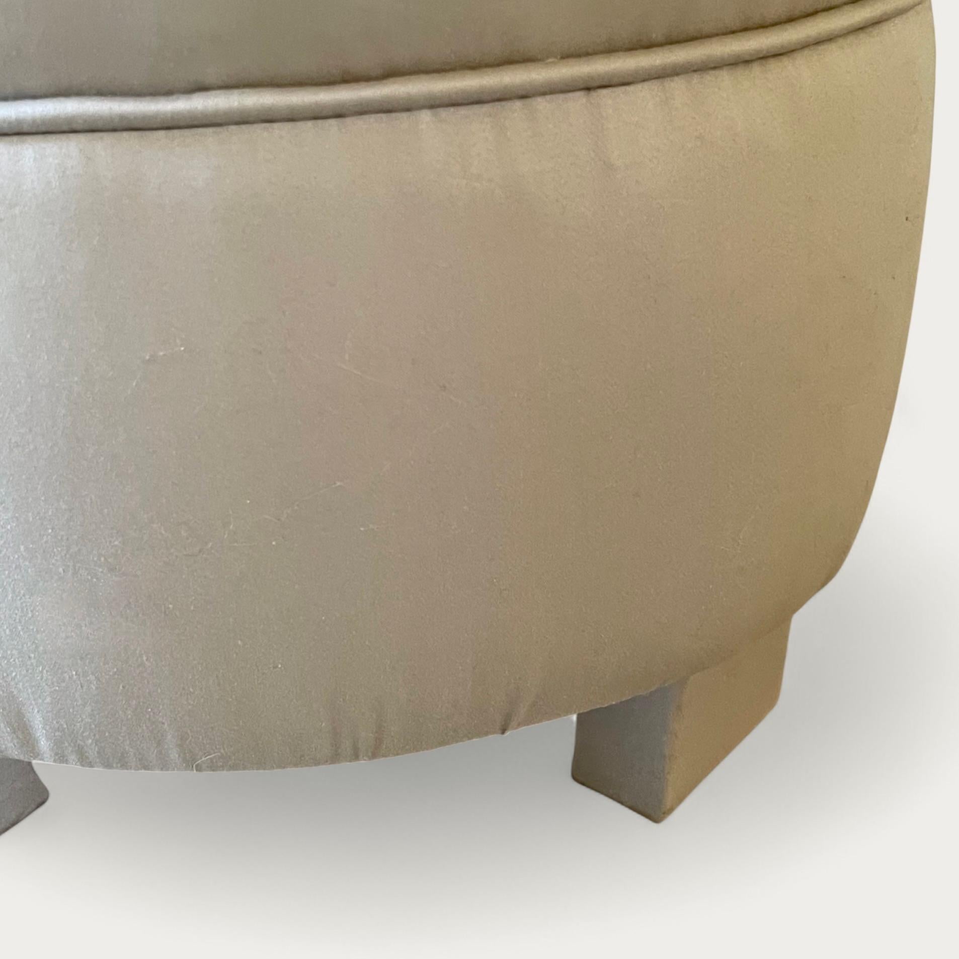 Französischer Art Deco Hocker (Mitte 17. Jahrhundert) im Angebot