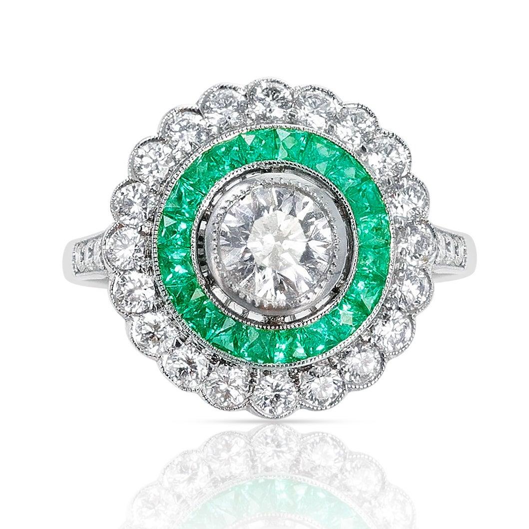 French Art Deco Style 0.80 Carat Diamond and Emerald Engagement Ring, Platinum In Excellent Condition For Sale In New York, NY