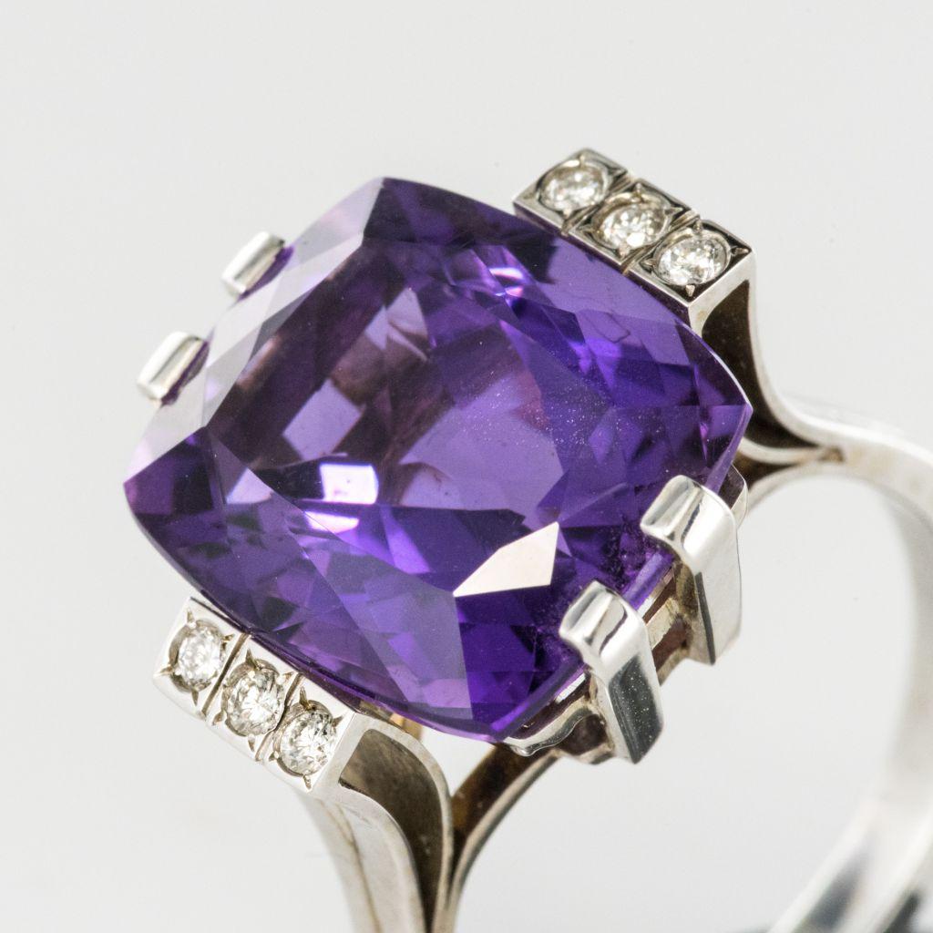 Women's French Art Deco Style 10 Carat Amethyst Diamond Gold Ring