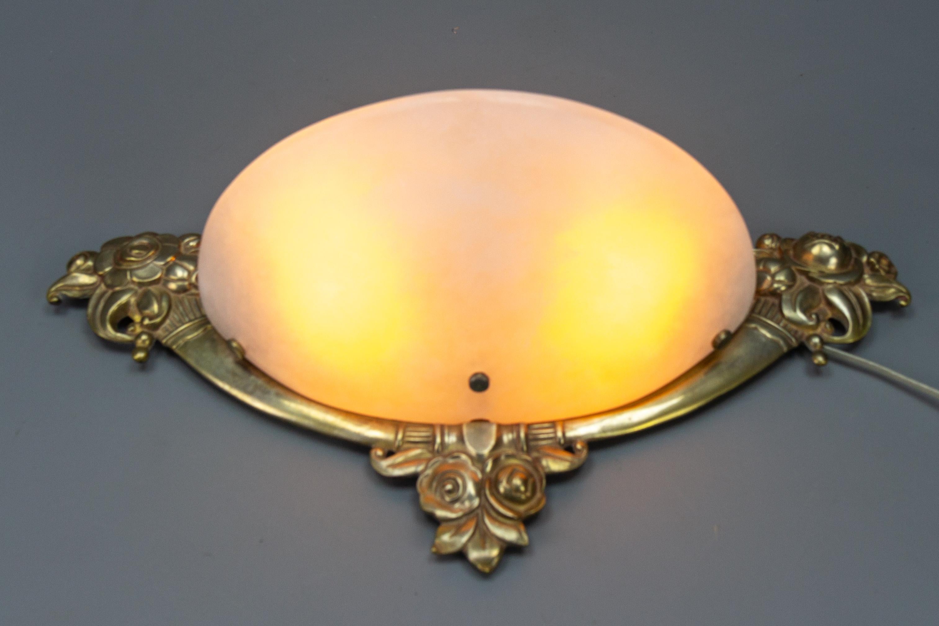 Late 20th Century French Art Deco Style White Alabaster and Bronze Sconce For Sale