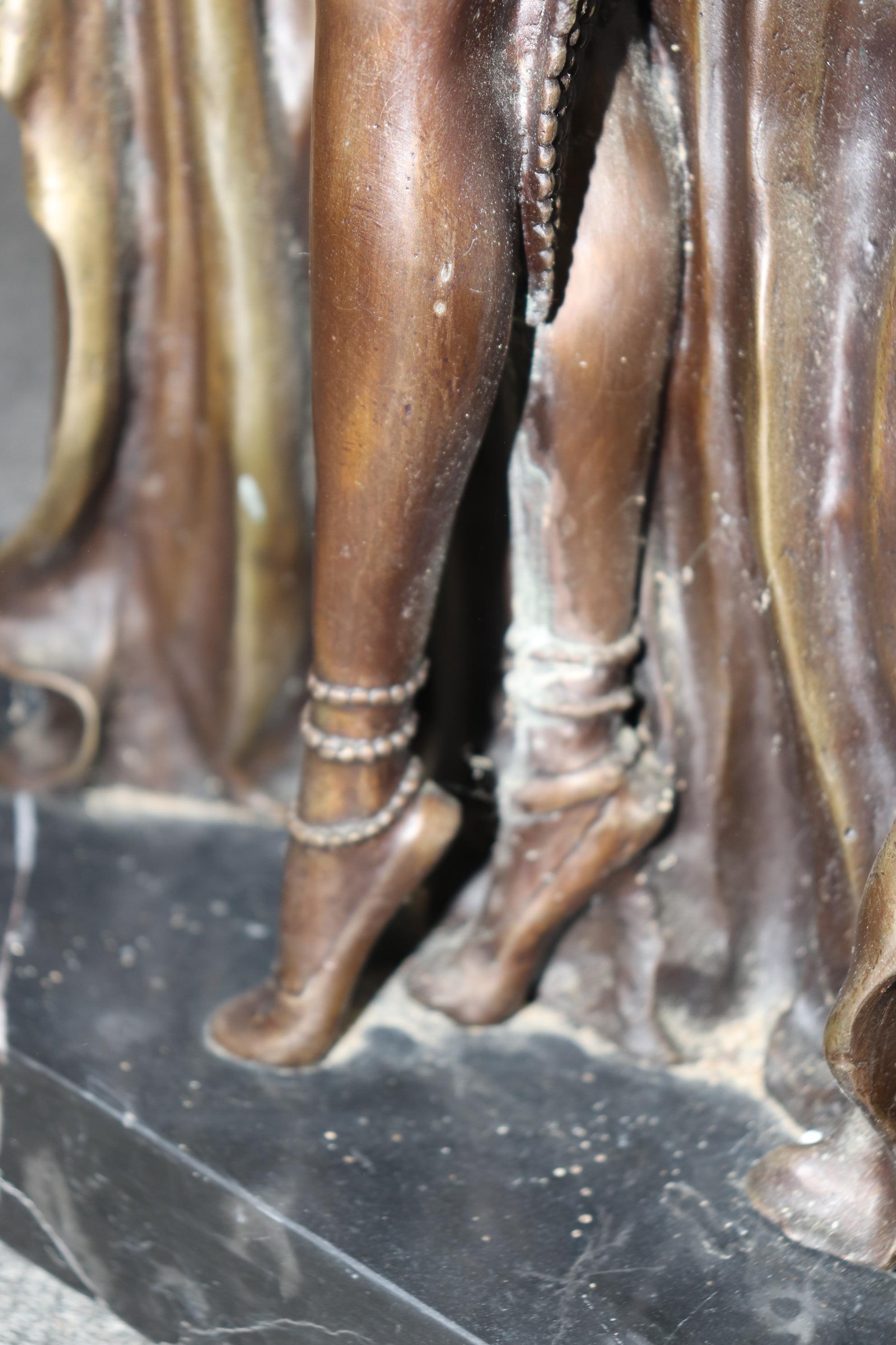 Bronze français de style Art Déco représentant une danseuse d'après Chiparus en vente 2