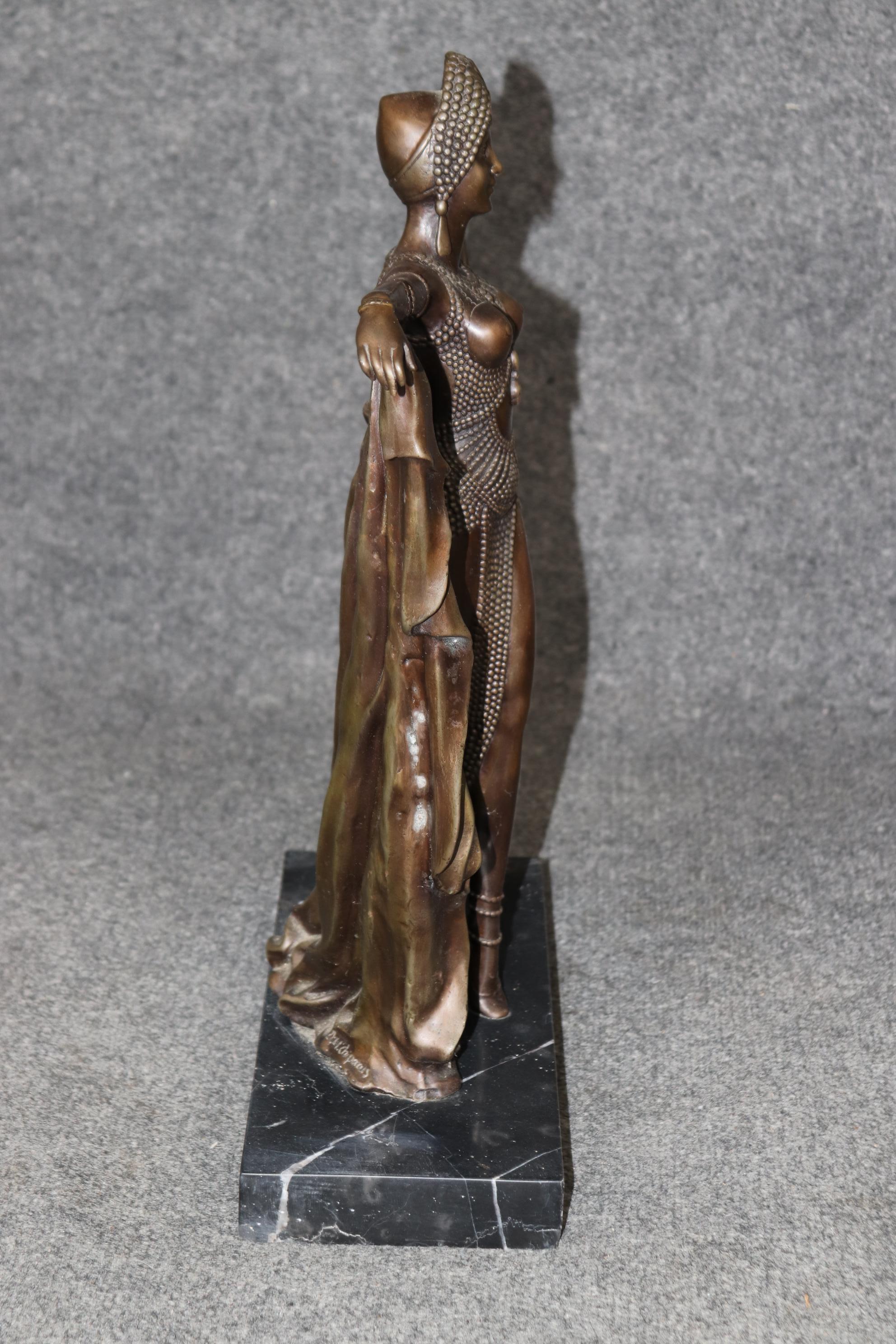 Art déco Bronze français de style Art Déco représentant une danseuse d'après Chiparus en vente