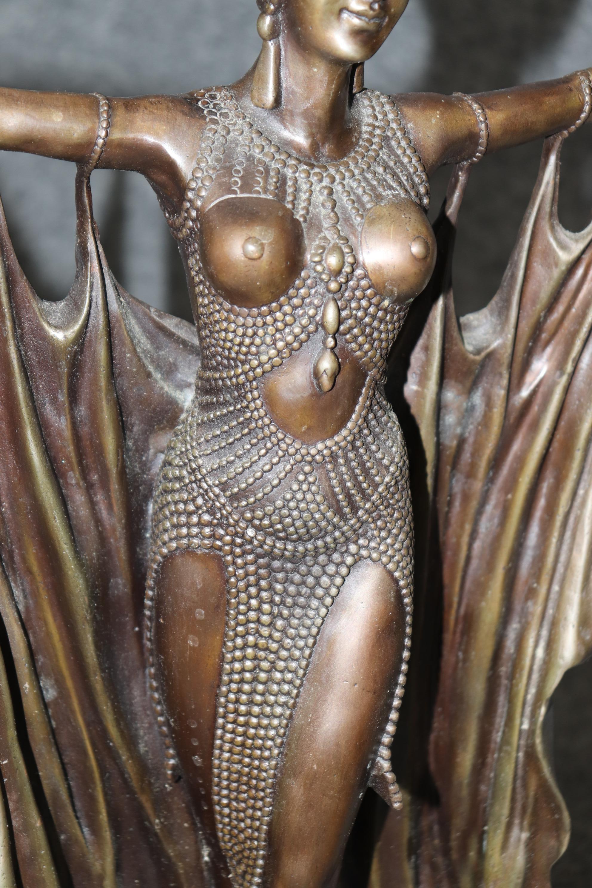 Bronze français de style Art Déco représentant une danseuse d'après Chiparus Bon état - En vente à Swedesboro, NJ