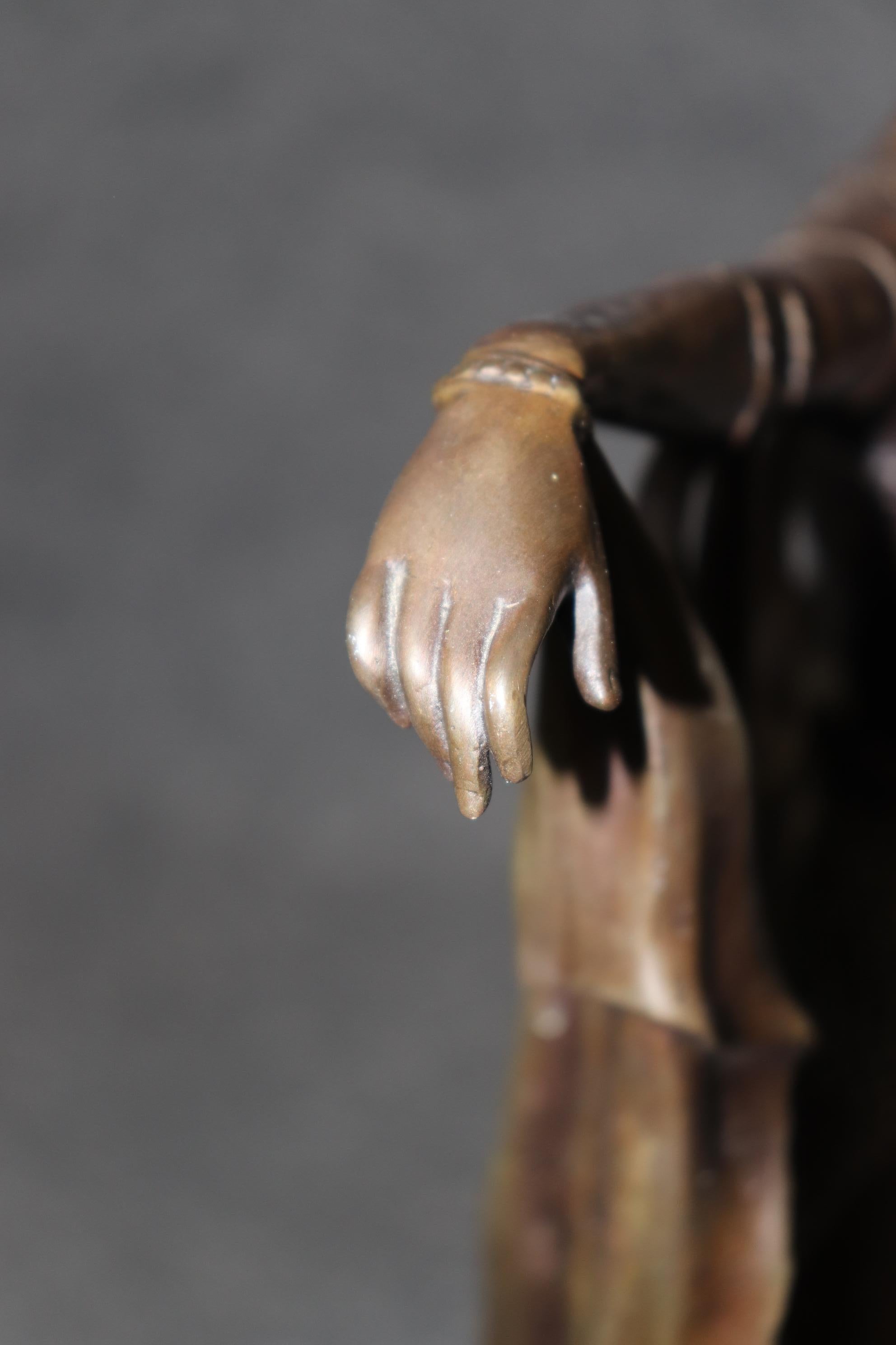Bronze français de style Art Déco représentant une danseuse d'après Chiparus en vente 1