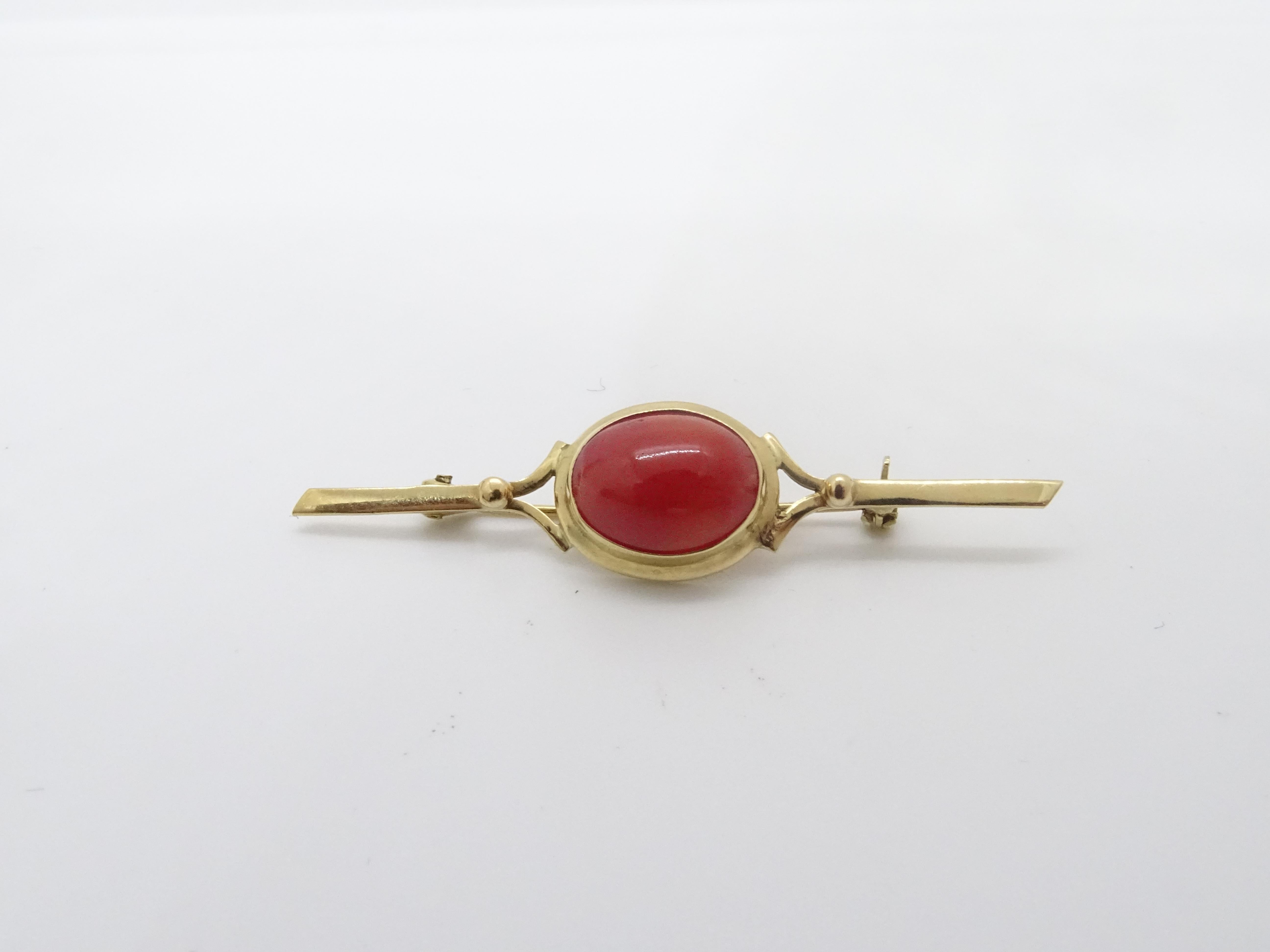 French Art Deco Style Brooch/Pin, 18k Gold and Coral, Vintage For Sale 8