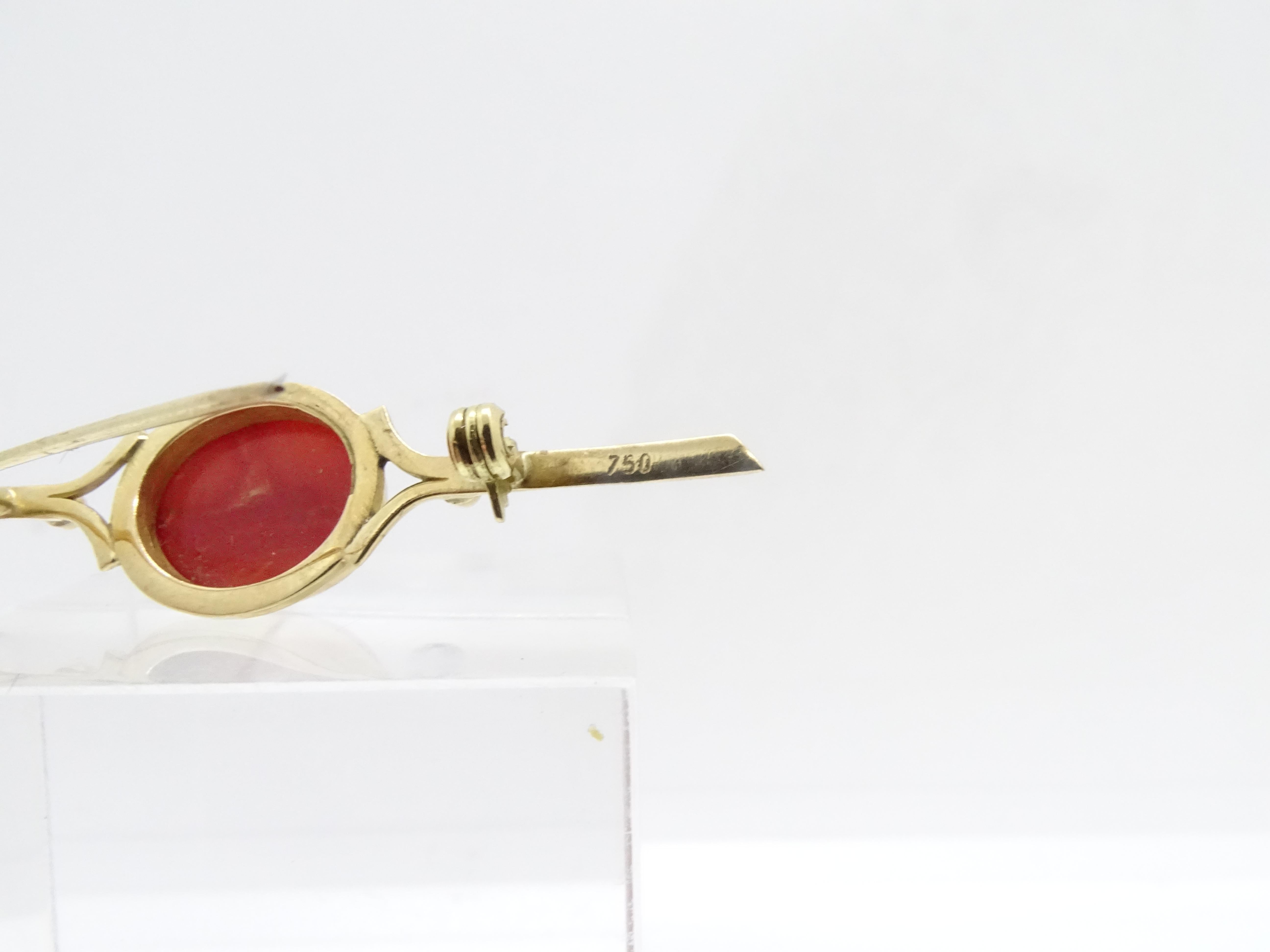 French Art Deco Style Brooch/Pin, 18k Gold and Coral, Vintage For Sale 9