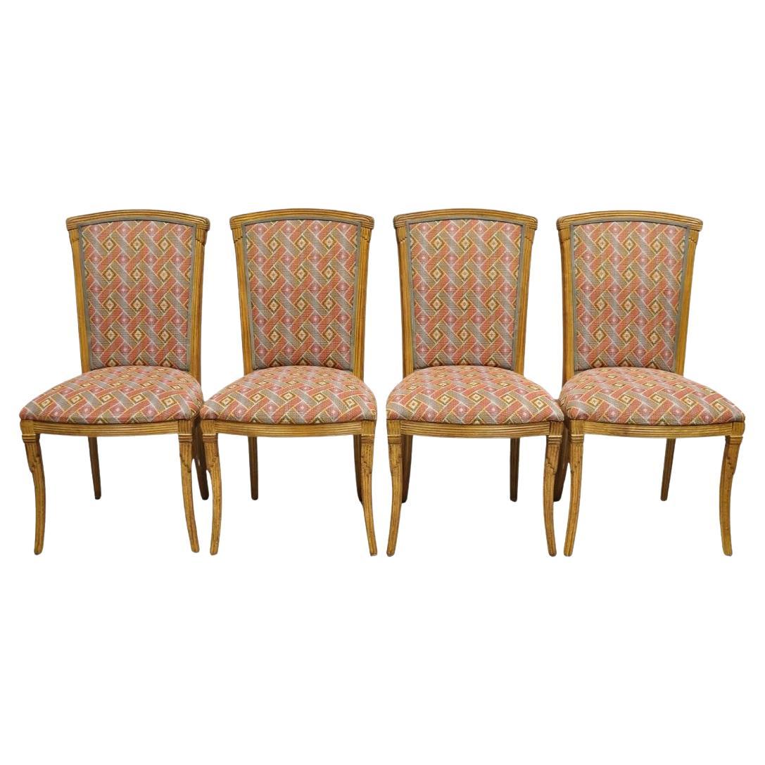 Sedie da pranzo imbottite rosse in legno intagliato in stile Art Carved - Set di 4