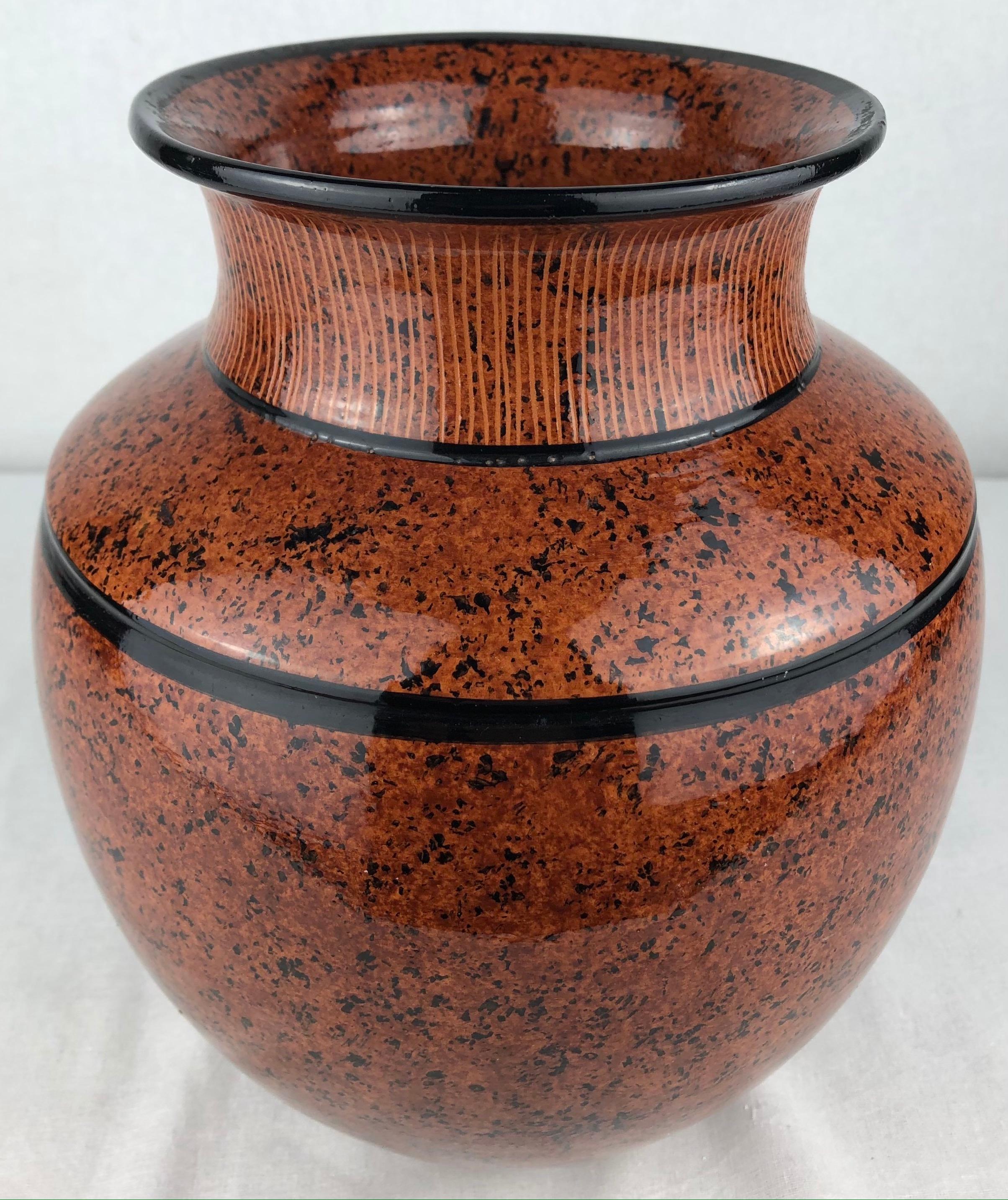Vernissé Vase ou petite jardinire en cramique de style Art Dco franais en vente