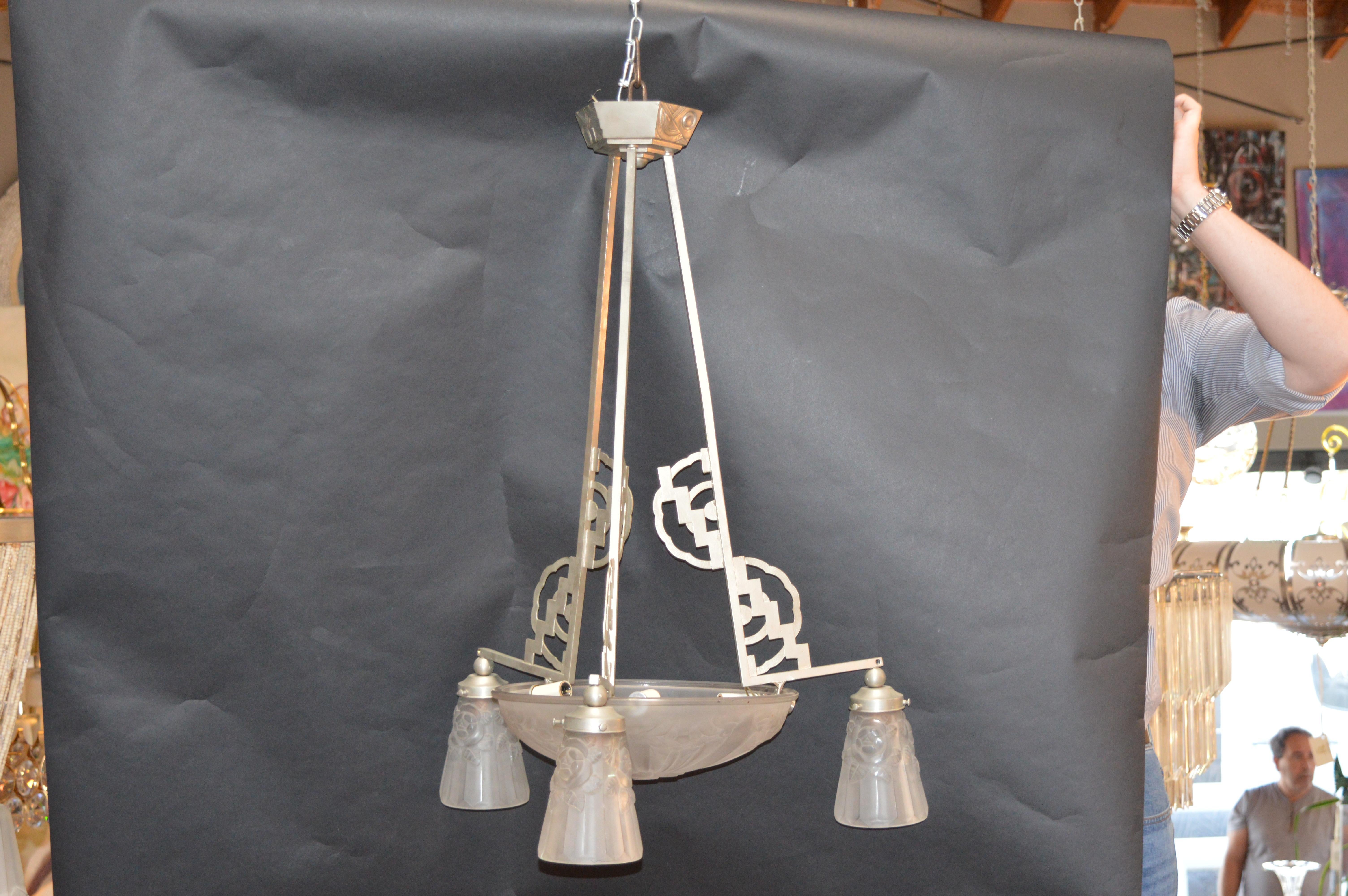 French Art Deco Style Chandelier In Good Condition For Sale In Los Angeles, CA