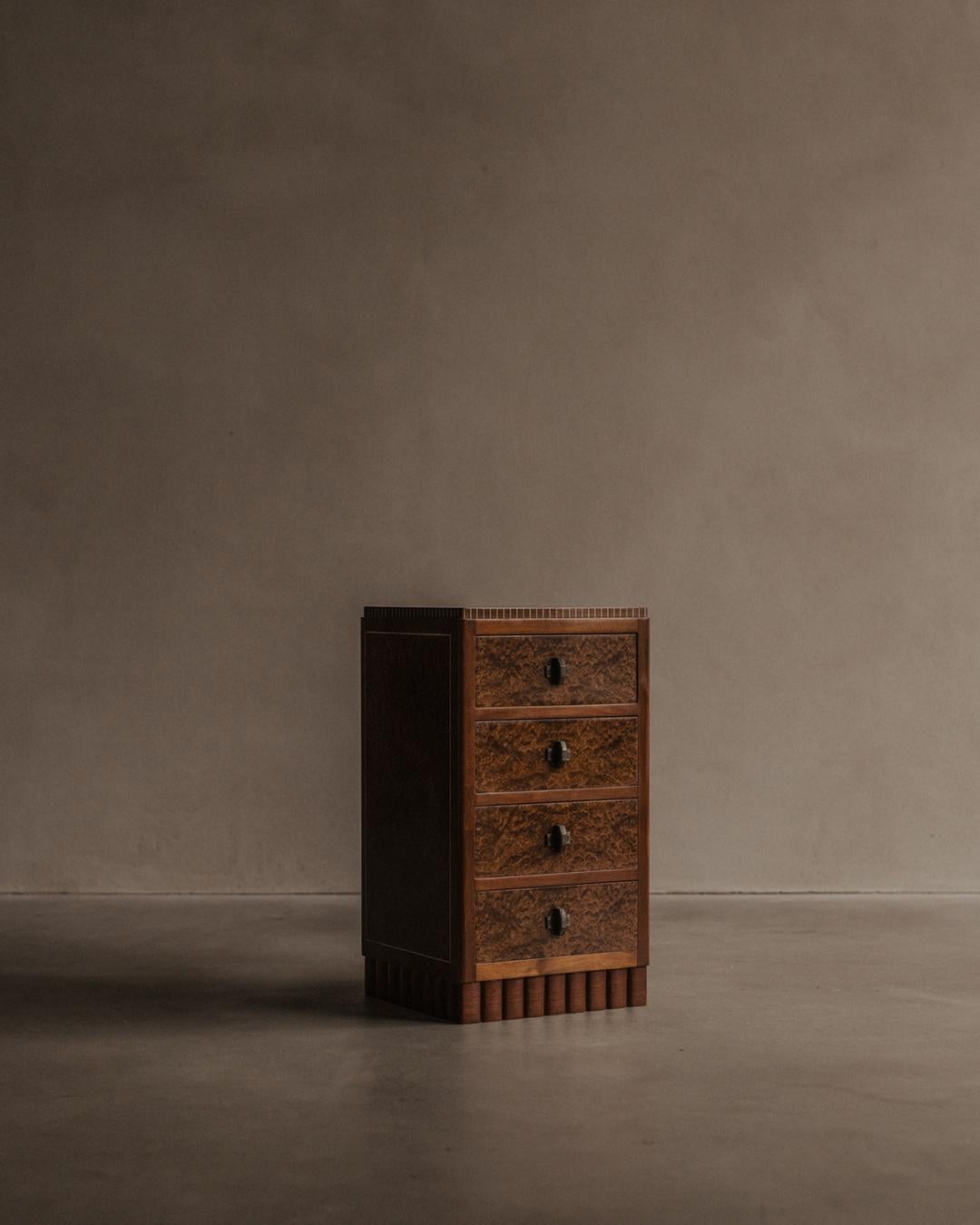 French Art Deco Style - Chest Of Drawers Madera de burl en venta