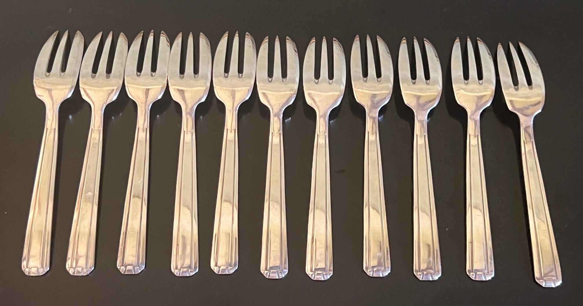 Fourchettes à dessert françaises de style Art déco par Ste. France Orfevrerie-Set of 12 2