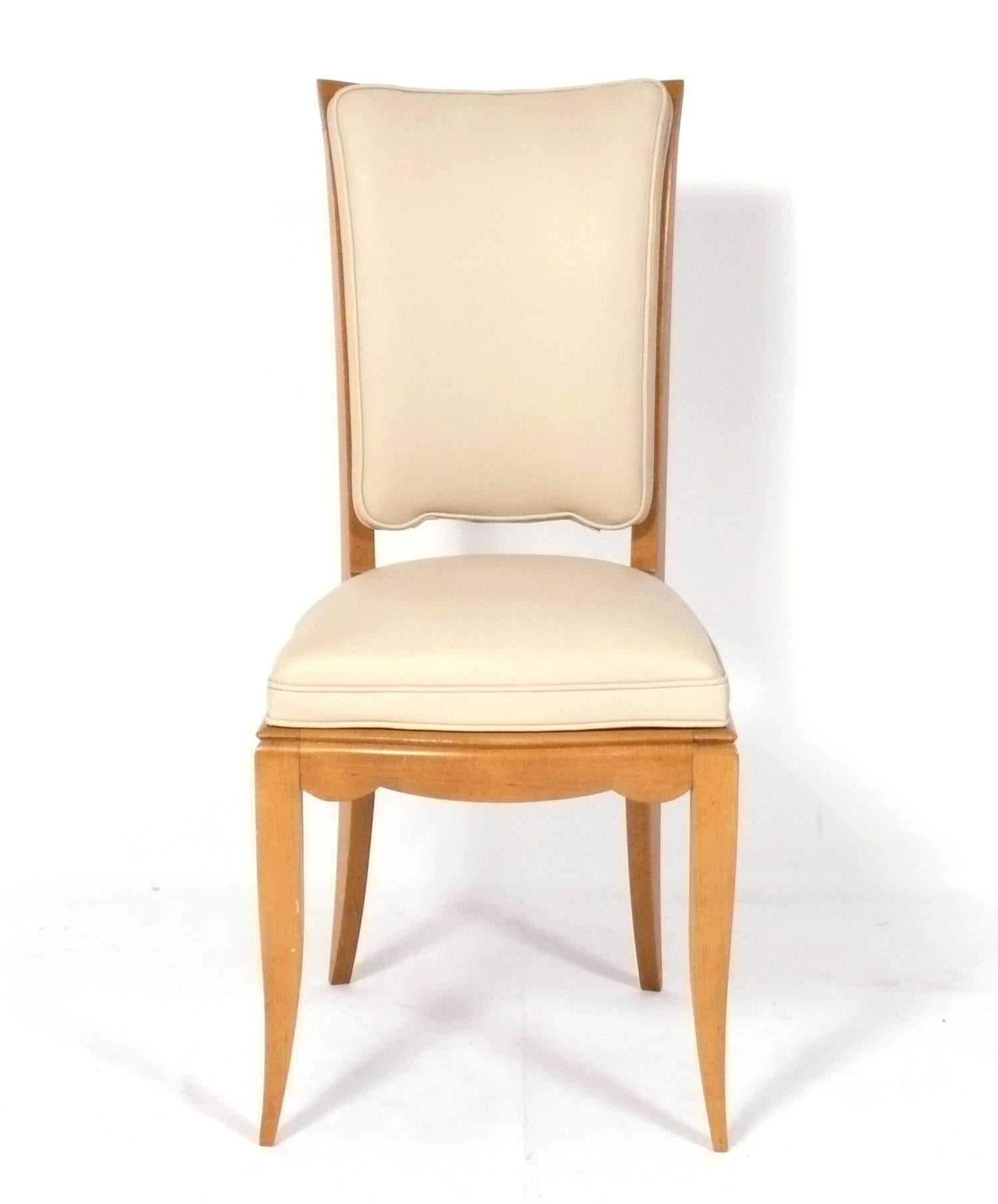 Französische Esszimmerstühle im Art-déco-Stil Jules Leleu-Design, 14 Stück verfügbar (Art déco) im Angebot