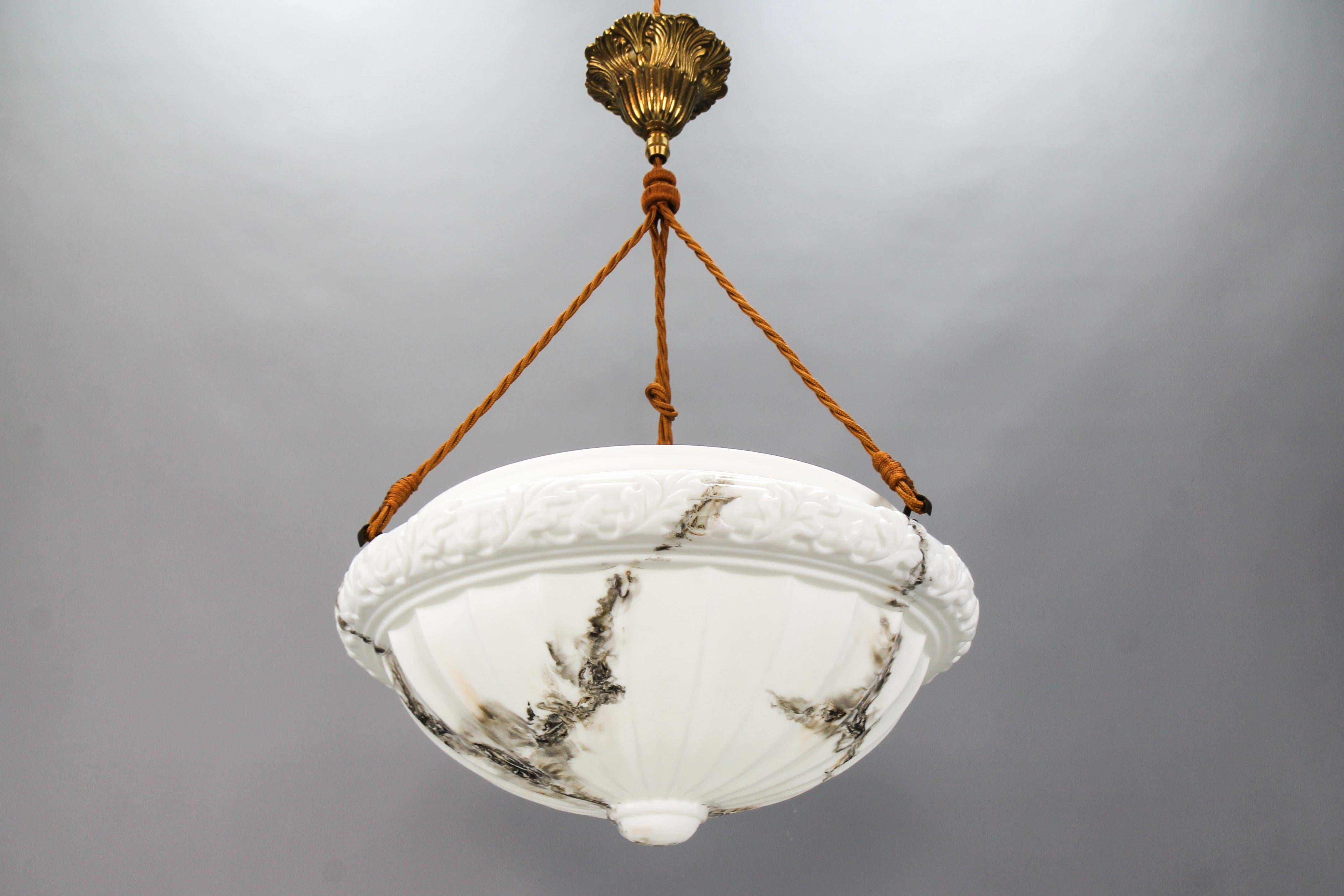 French Art Deco Style Marbled White Glass and Brass Pendant Light For Sale 1