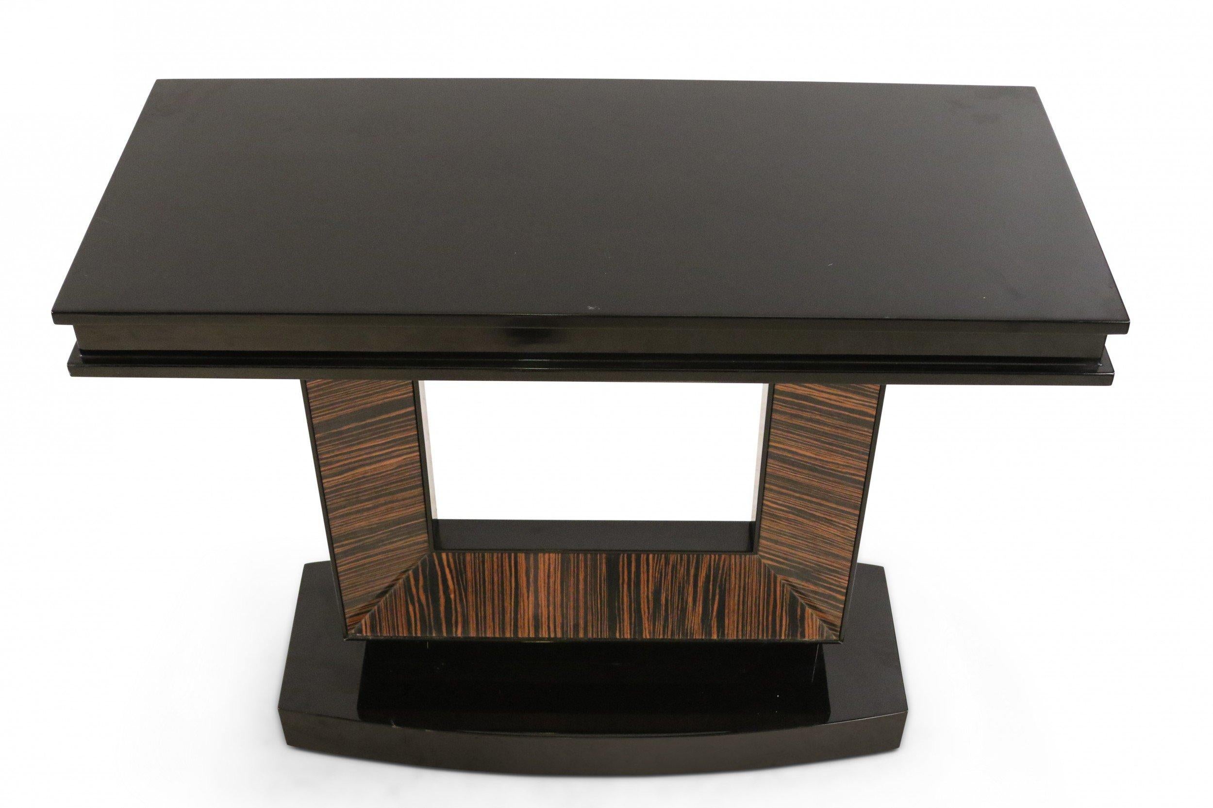 French Art Deco Style Palisander Veneer Console Table For Sale 2