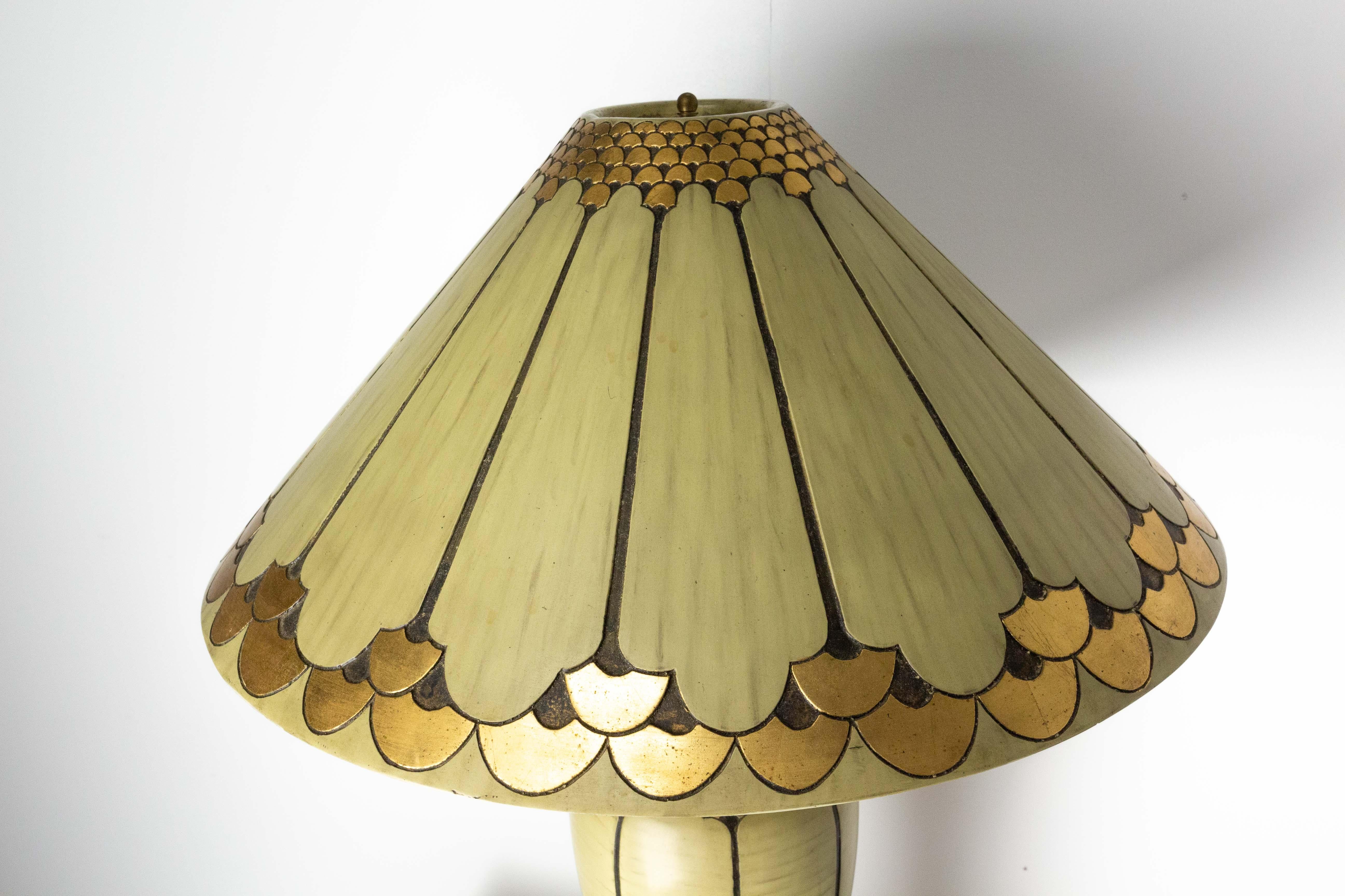 French Art Deco Style Resin Table Lamp, circa 1980 For Sale 2