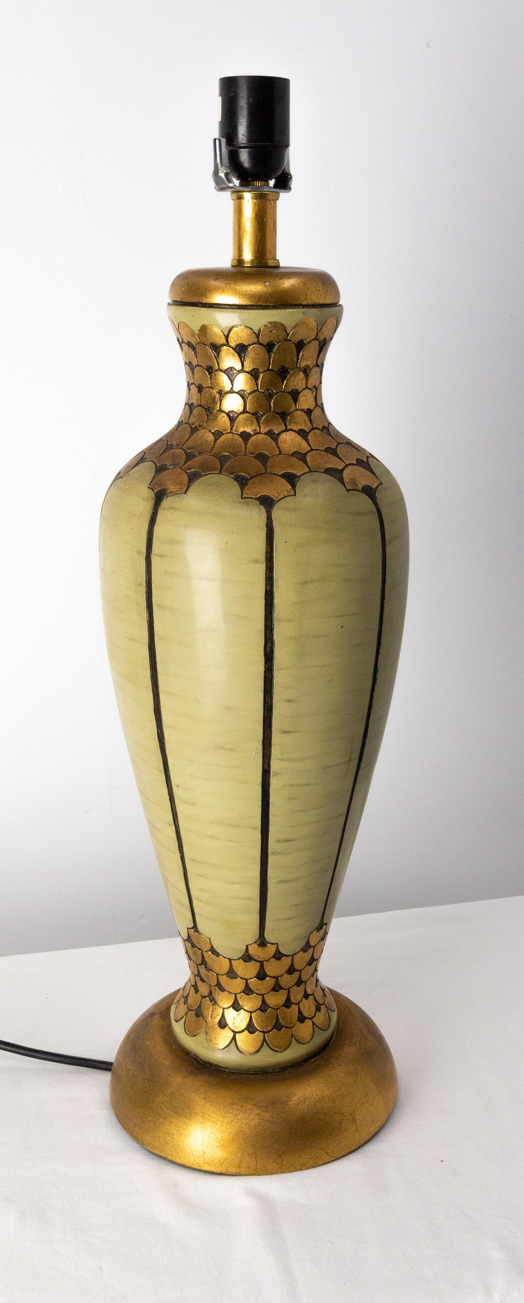 French Art Deco Style Resin Table Lamp, circa 1980 For Sale 5
