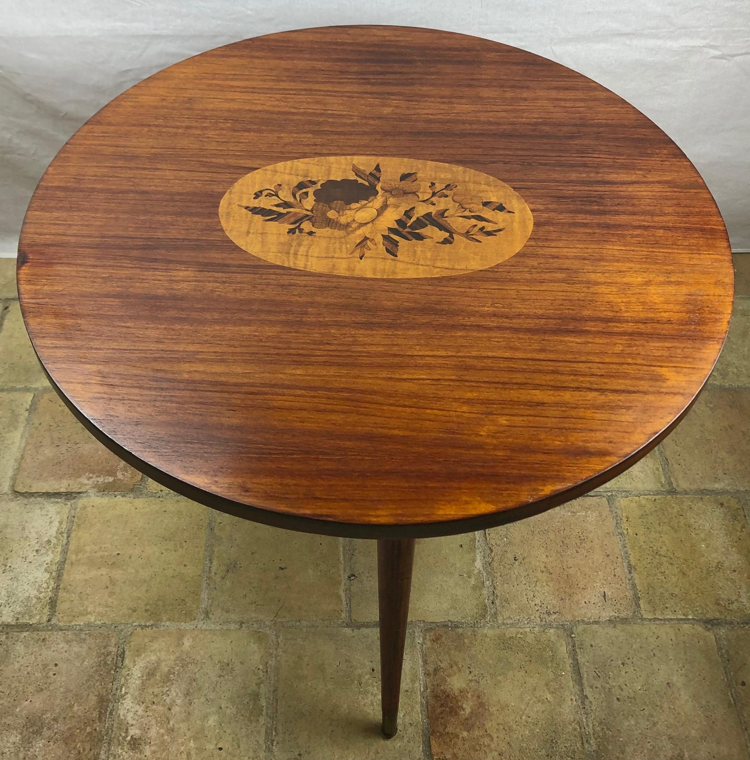 round wooden center table