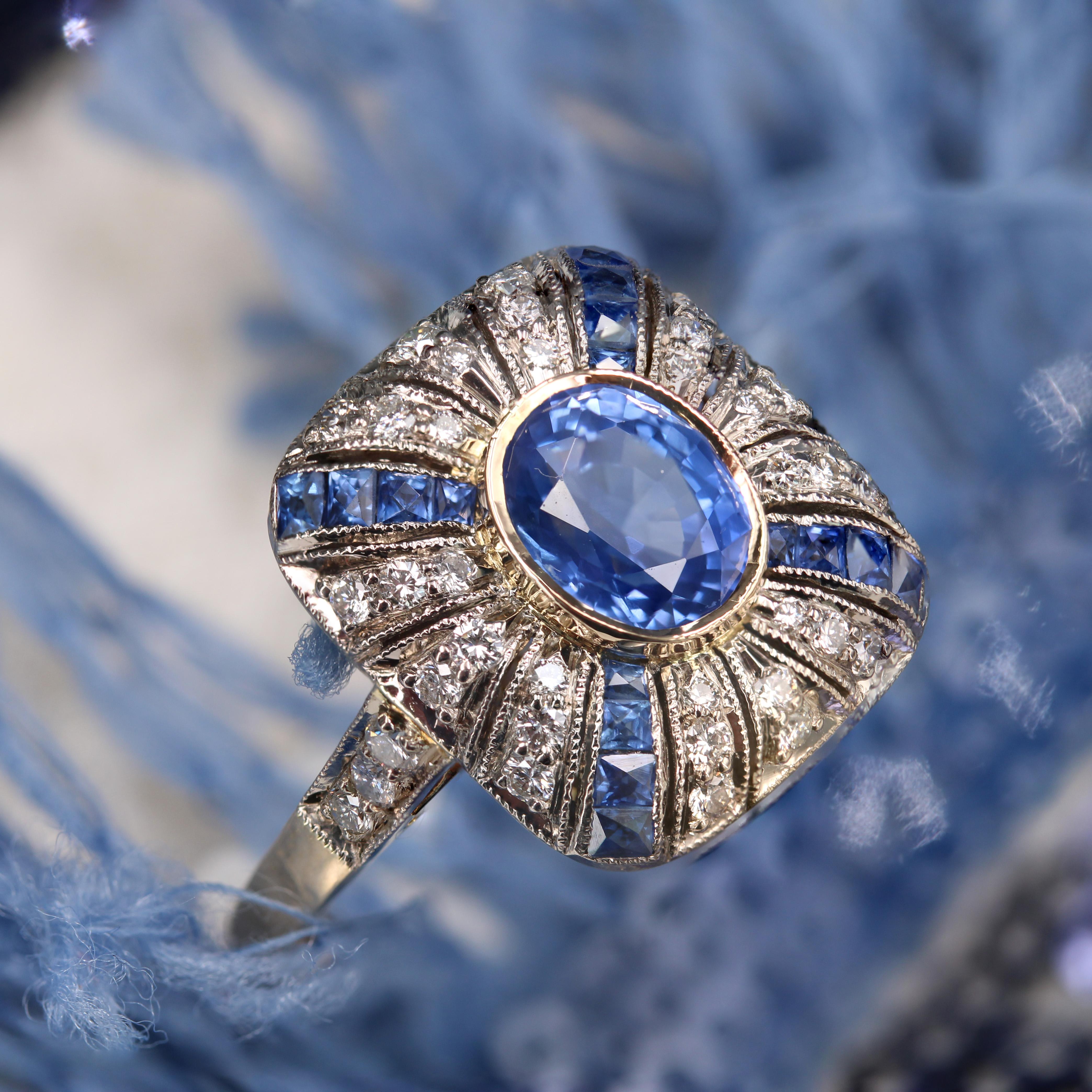 French Art Deco Style Sapphires Diamonds 18 Karat Yellow White Gold Ring For Sale 5