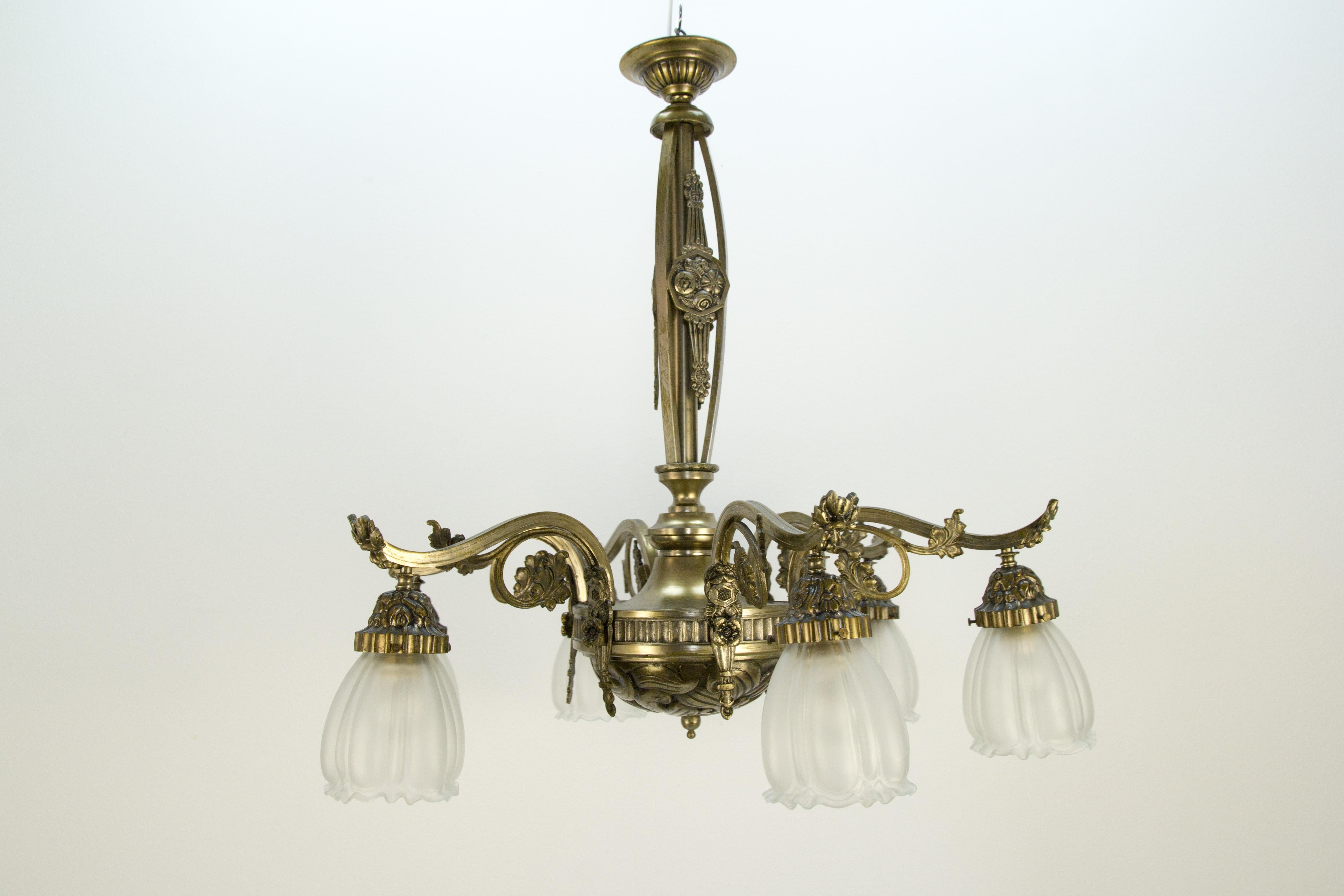 French Art Deco Style Six-Light Bronze and Frosted Glass Chandelier, 1930s In Good Condition In Barntrup, DE