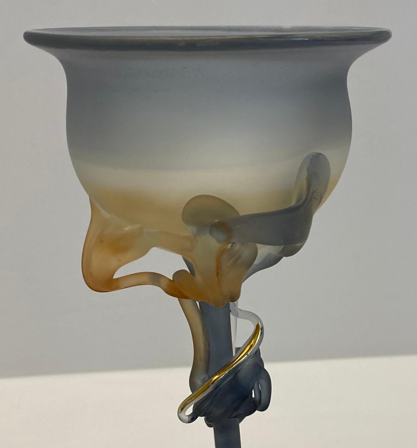 Französische Knospenvase aus durchscheinendem Glas im Art-déco-Stil, Erte Elte-Vase im Angebot 2