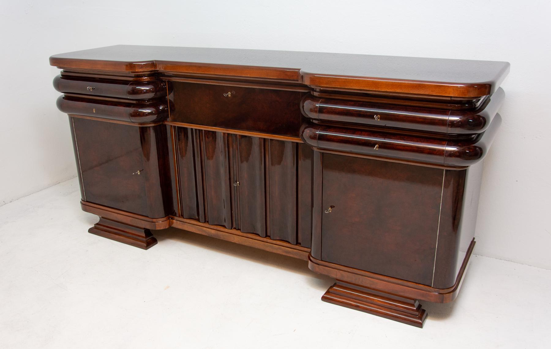 Czech French Art Deco Style Walnut Sideboard or Buffet, 1930s, Bohemia