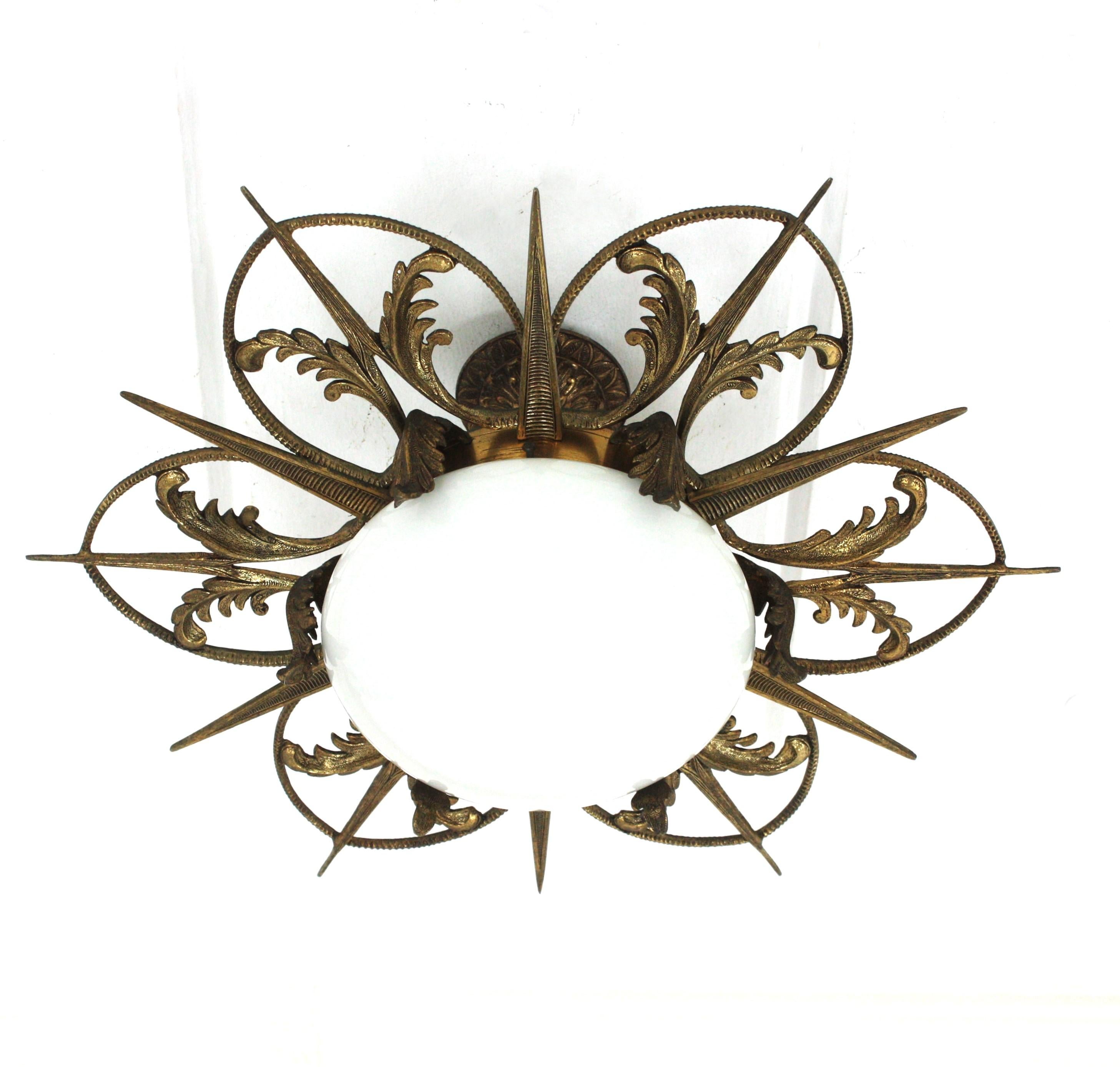 Französische Einbaubeleuchtung in Bronze und Milchglas mit Sonnenschliff-Blumen im Art déco-Stil (Graviert) im Angebot