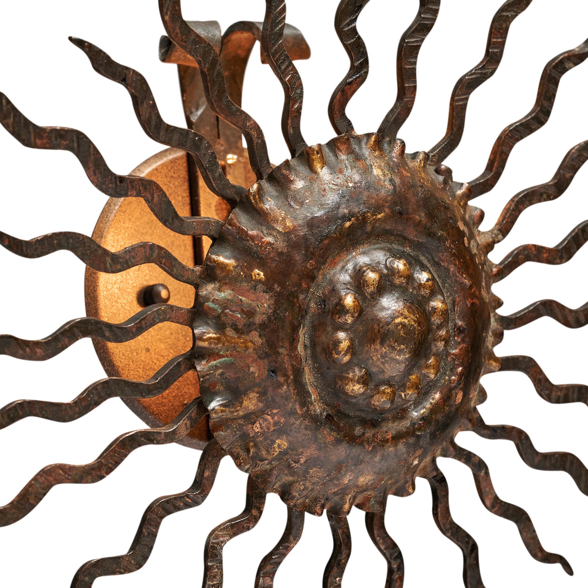 French Art Deco Sunburst Sconce In Good Condition For Sale In Austin, TX