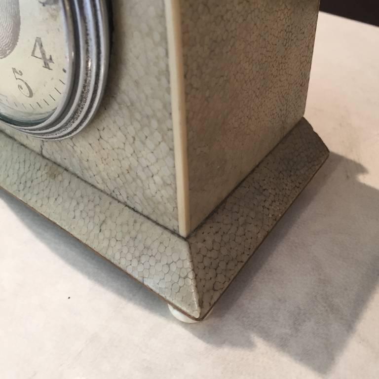 French Art Deco Table Clock in Shagreen, 1930s For Sale 2