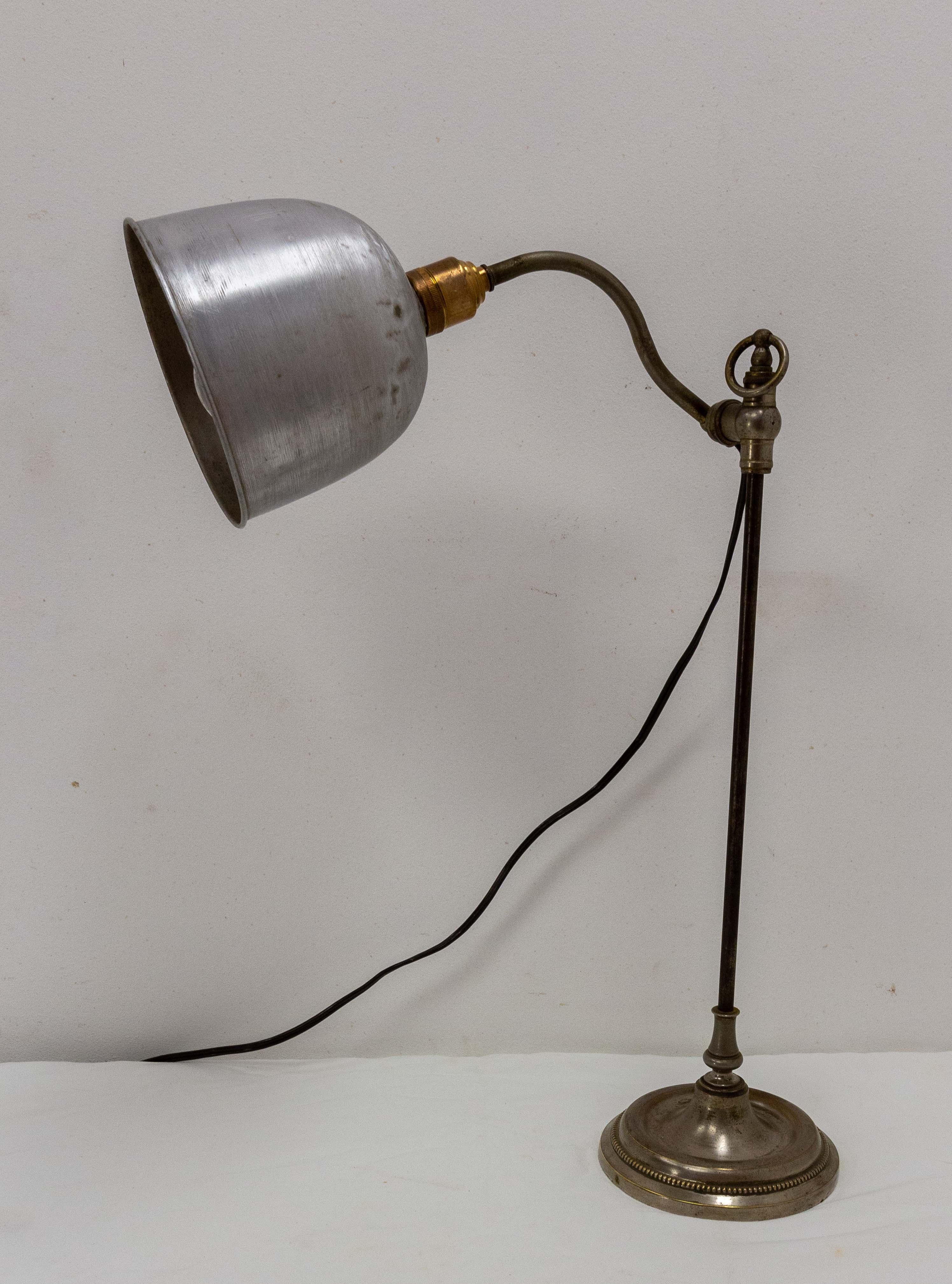 French Art Deco Table Lamp, Aluminium, circa 1930 In Good Condition For Sale In Labrit, Landes