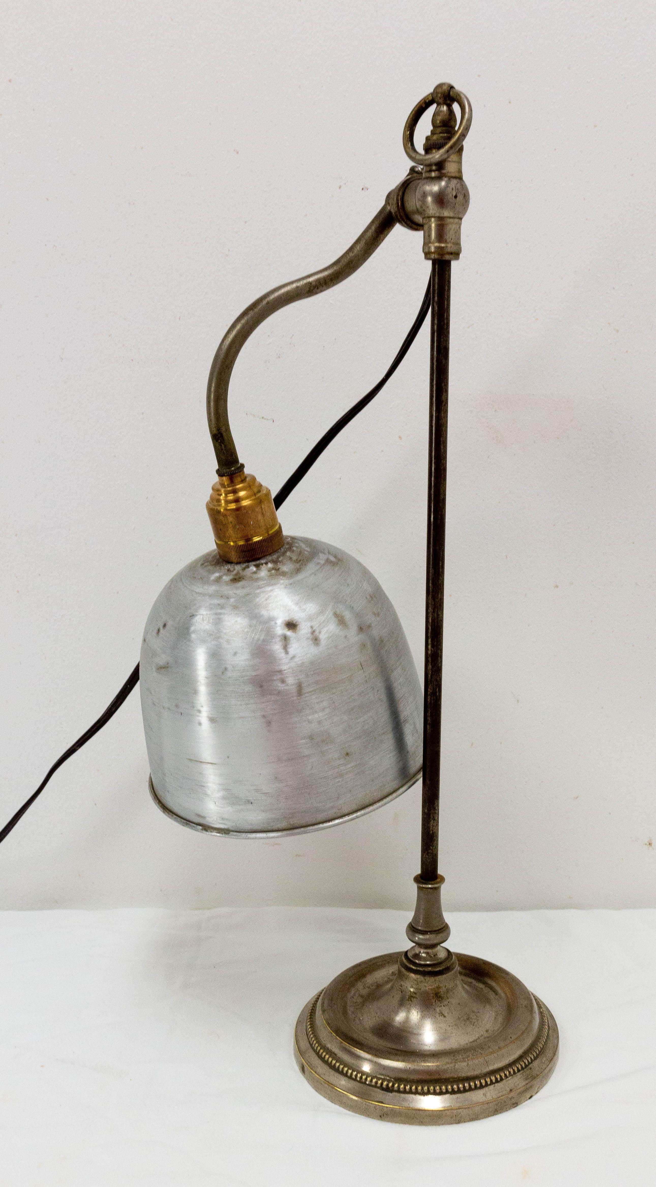 Französische Art-déco-Tischlampe, Aluminium, um 1930 im Zustand „Gut“ im Angebot in Labrit, Landes