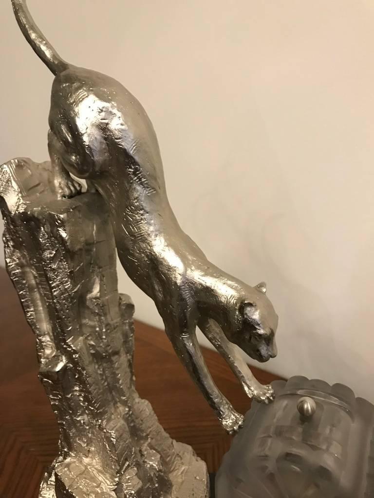 French Art Deco Table Lamp Bronze Mountain Lion Signed by Hugue In Excellent Condition In North Bergen, NJ