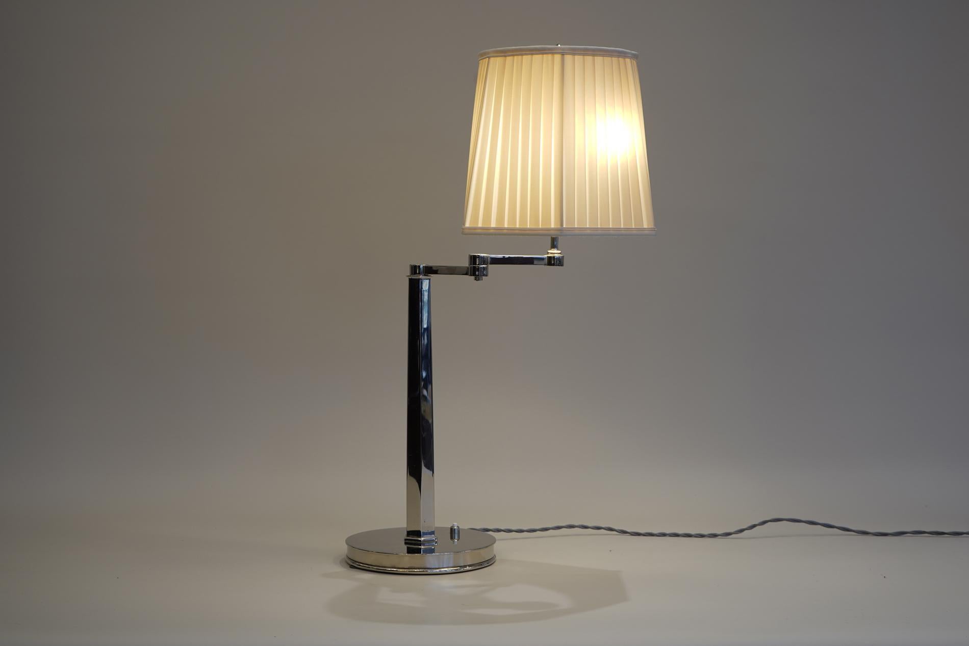 Français Lampe de table Art déco française par Dominique  en vente